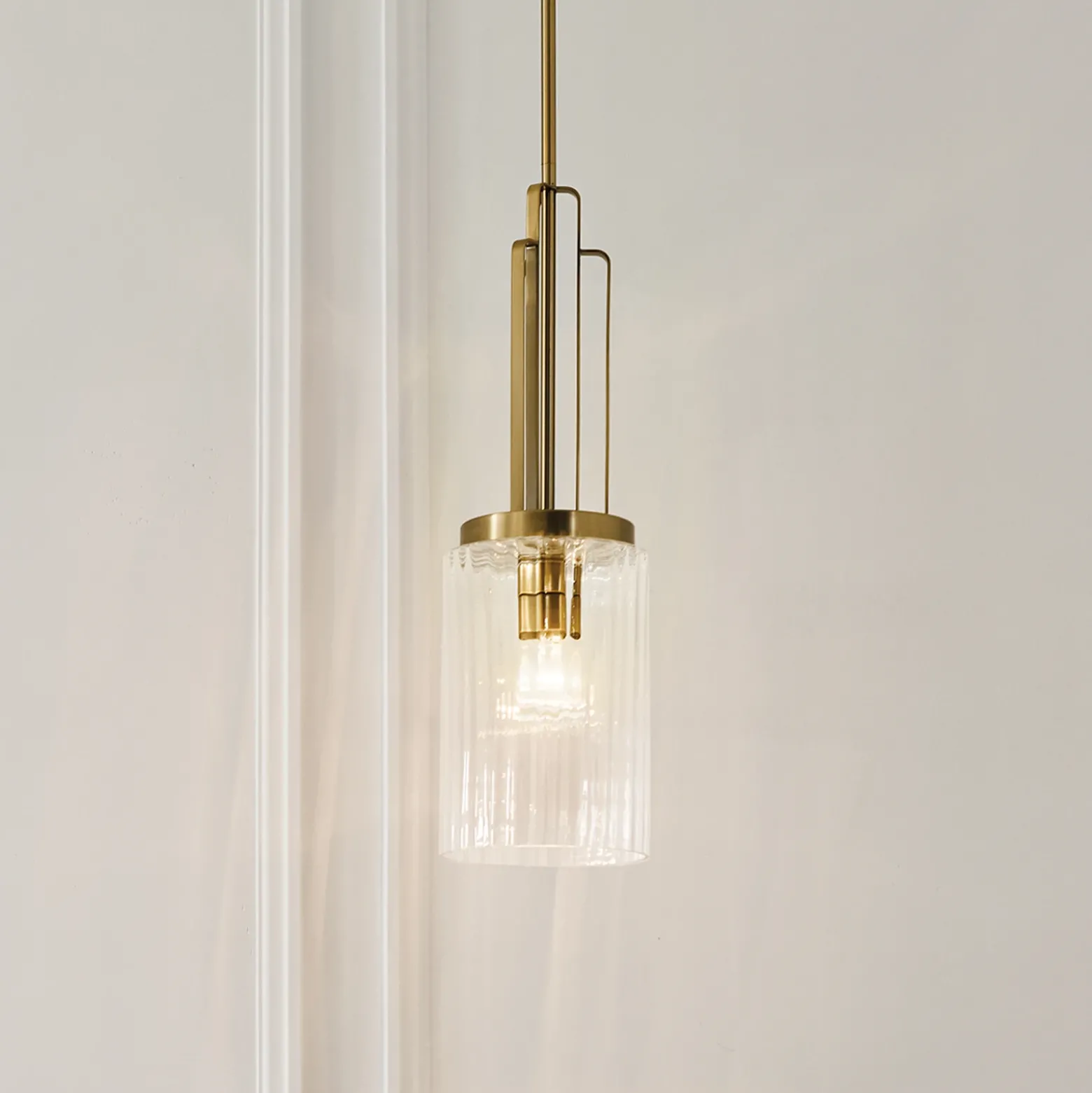 Lámpara colgante Kimrose, 1 luz, latón