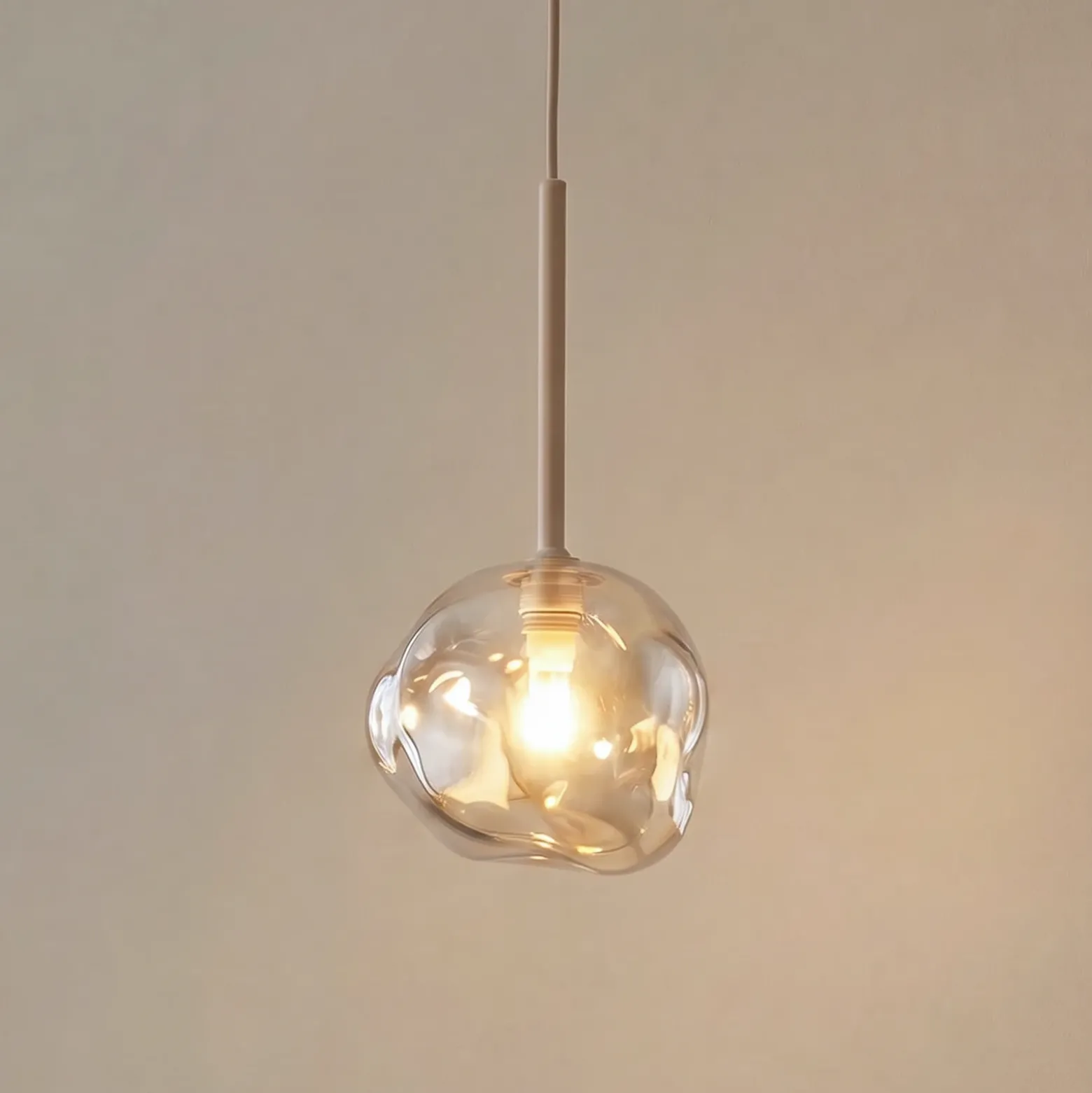 Lámpara colgante Lava, Ø 15 cm, G9, arena/coñac, cristal