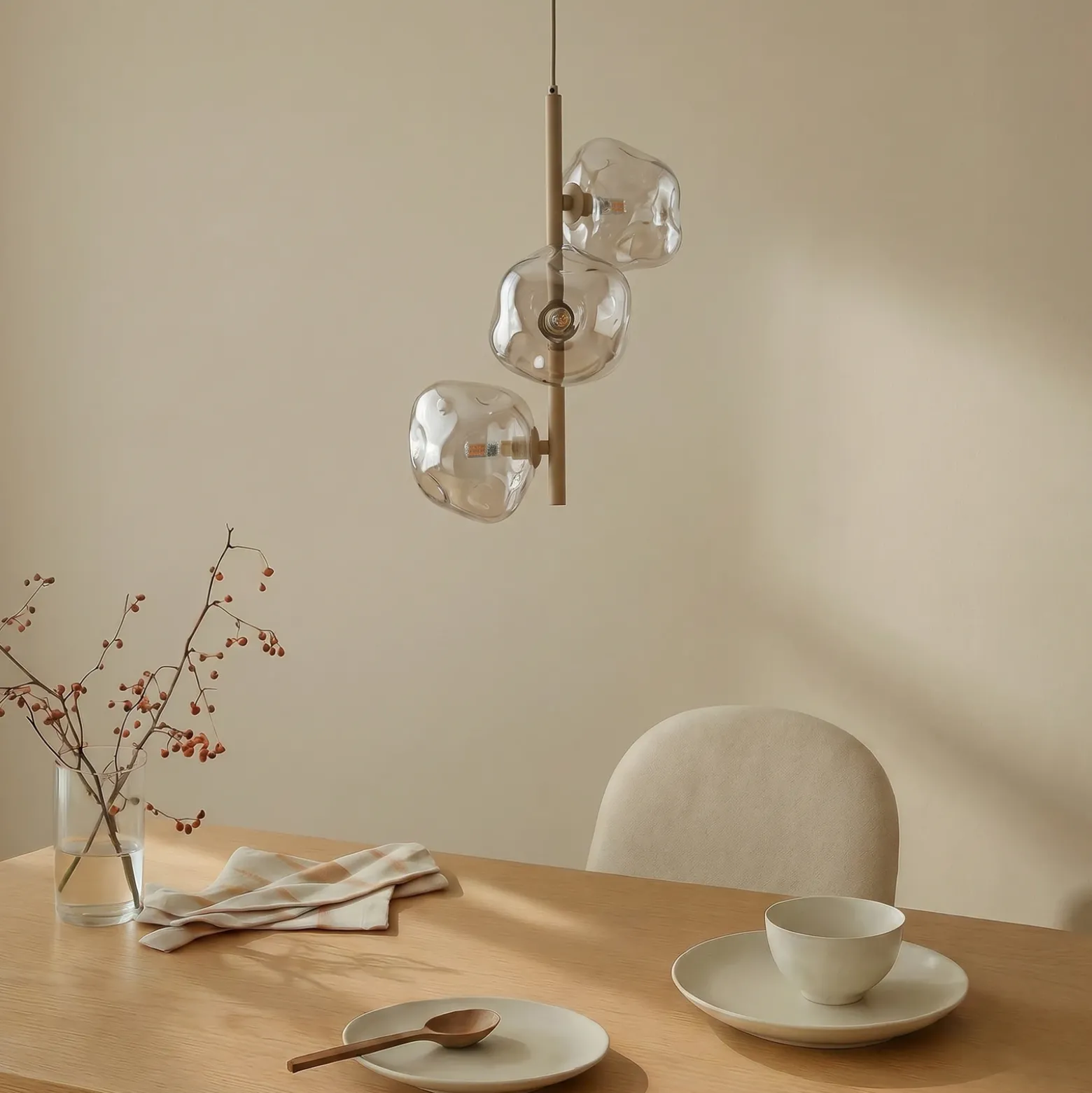 Lámpara colgante Lava, 3 luces, Ø 29 cm, arena/coñac, G9