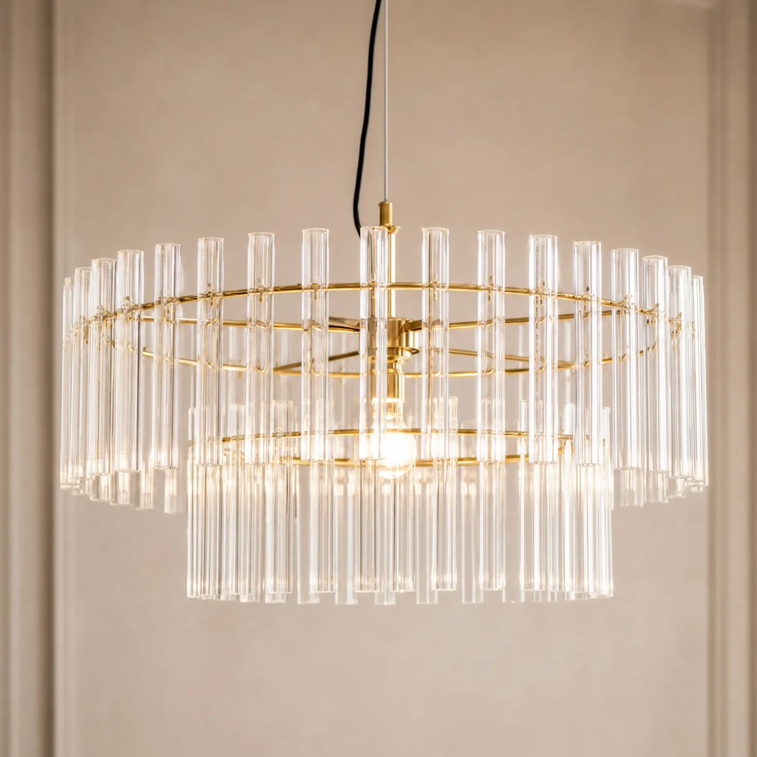 Lámpara colgante Leanna de Lucande, transparente/latón, Ø 54 cm, cristal