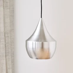 Lámpara colgante LED Beat Fat Unbeaten de Tom Dixon, color aluminio