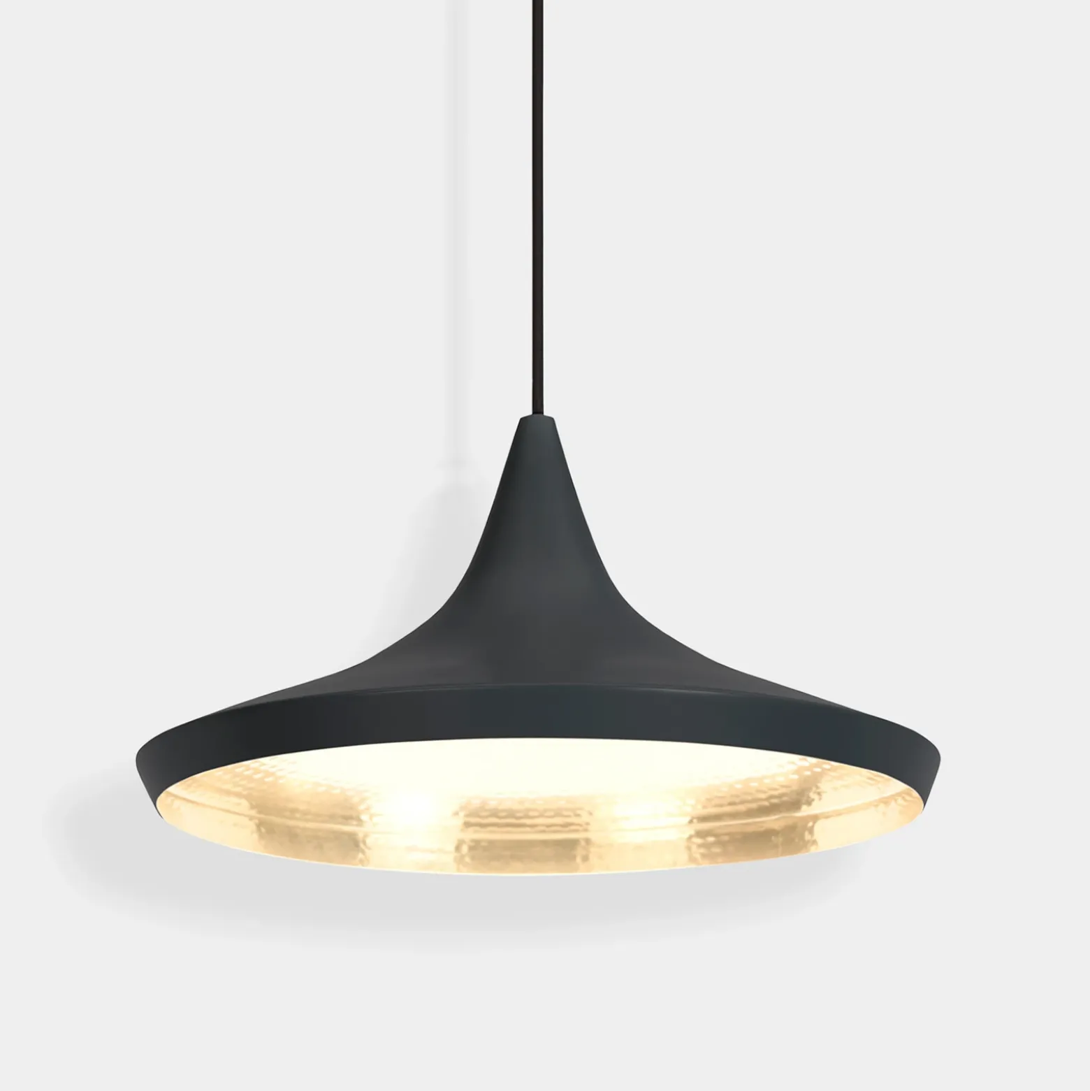 lámpara colgante LED Beat Flat de Tom Dixon, negra, Ø 56 cm