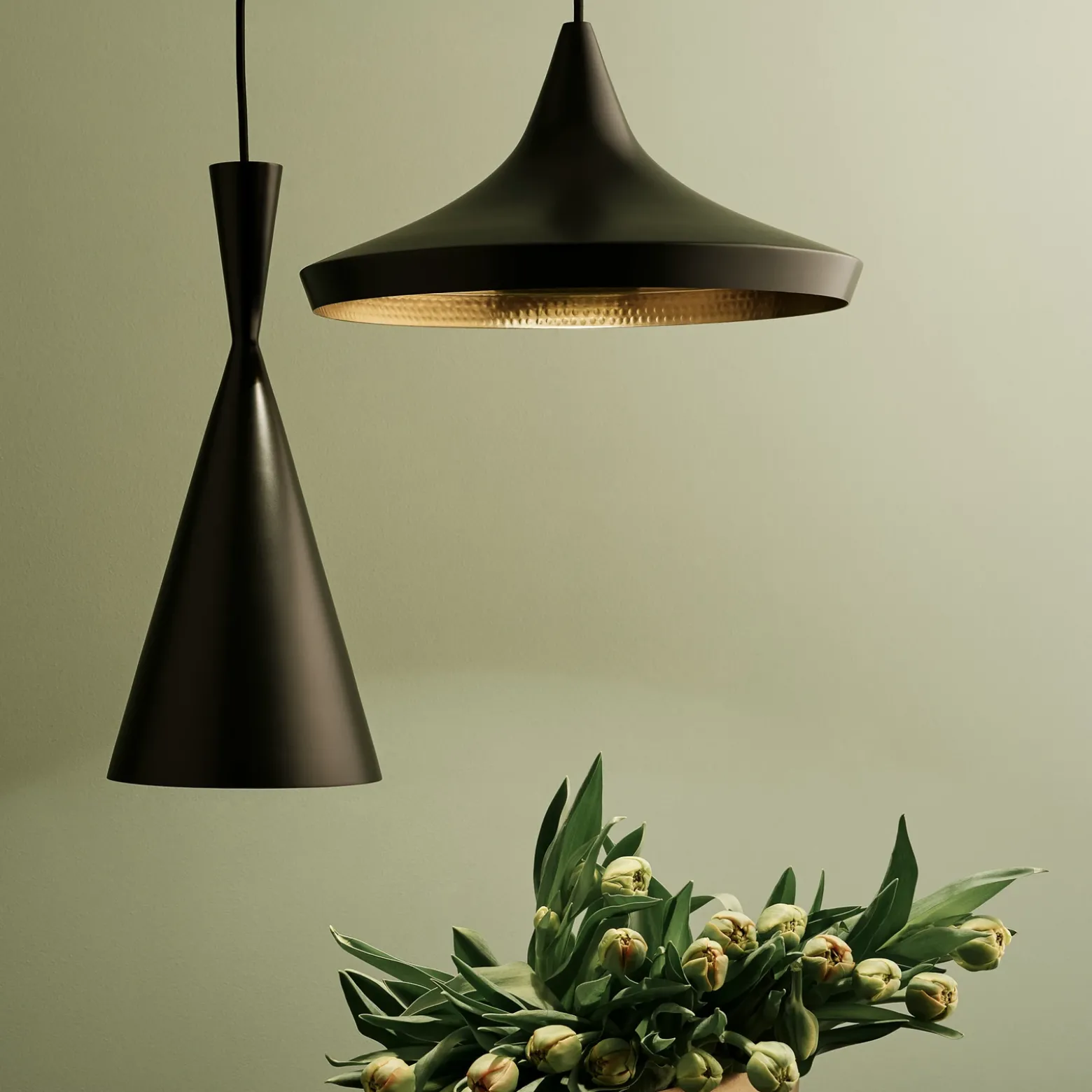 lámpara colgante LED Beat Flat de Tom Dixon, negra, Ø 56 cm