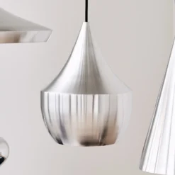 Lámpara colgante LED Beat Tall Unbeaten de Tom Dixon, color aluminio