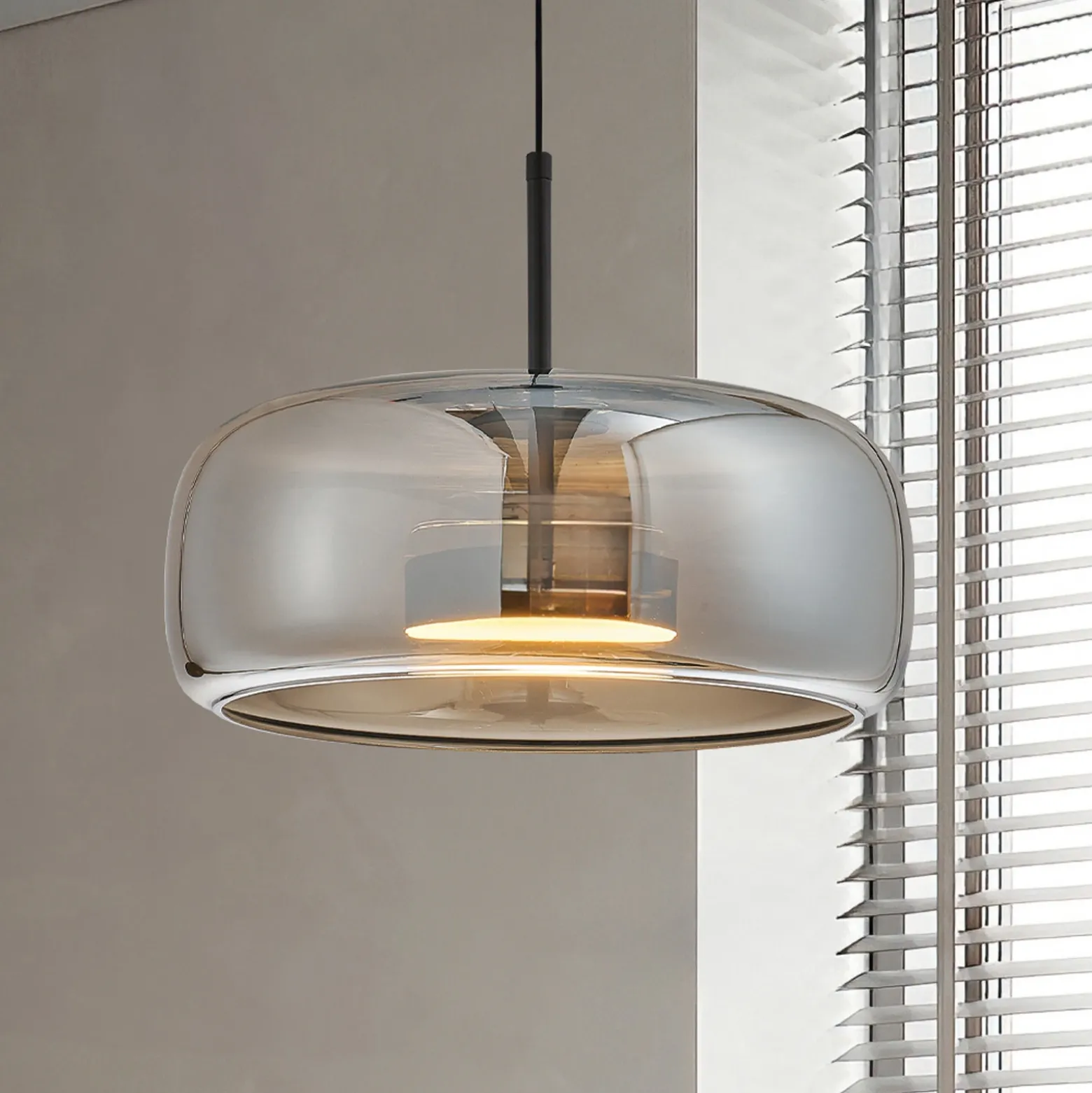 Lámpara colgante LED Deco, gris humo/negro, Ø 33 cm, cristal