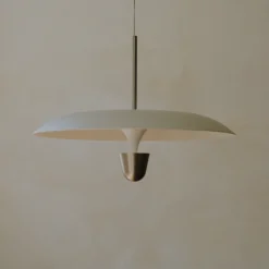 Lámpara colgante LED «Kantarell» de New Works, Ø 55 cm, níquel