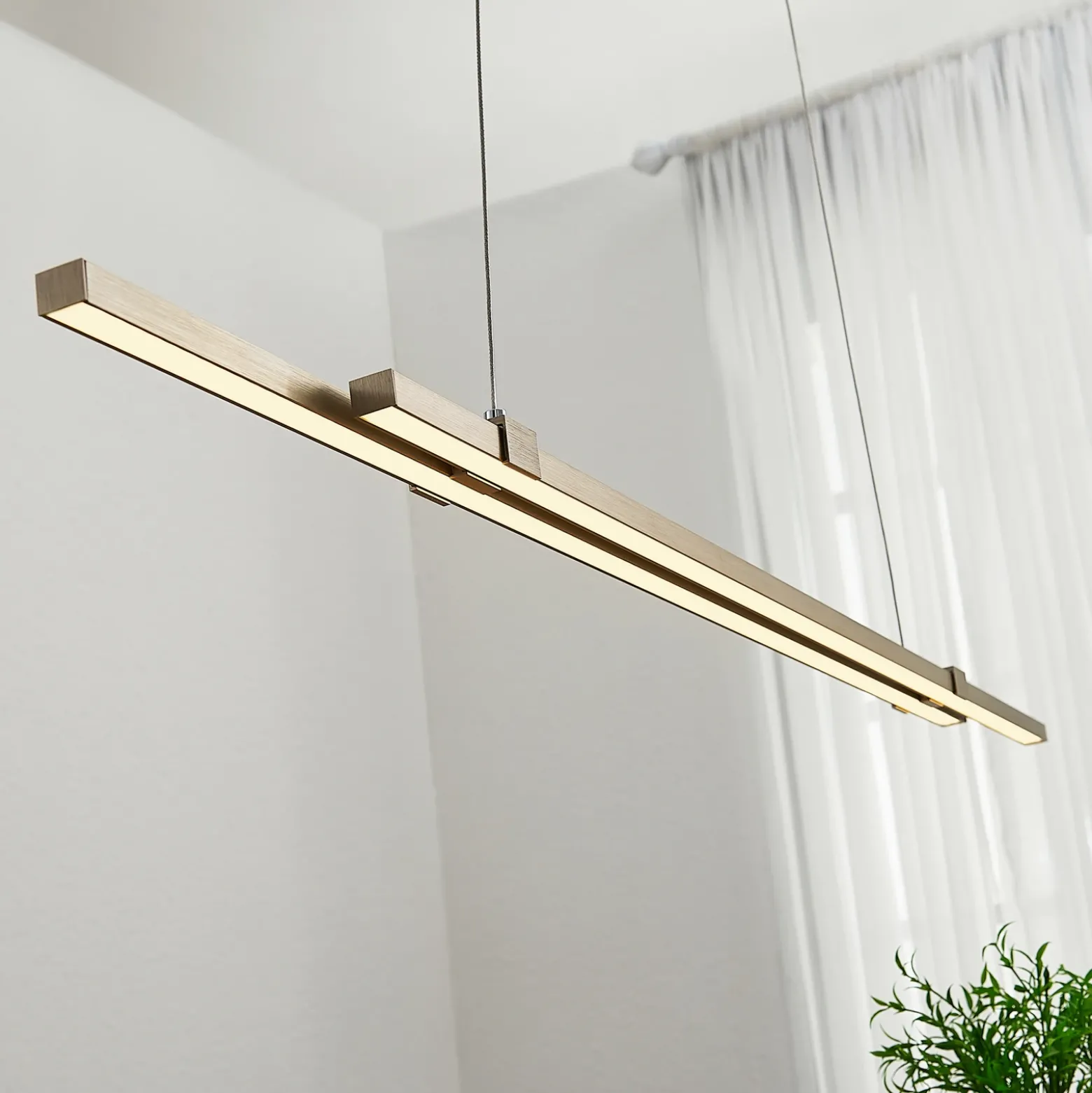 Lámpara colgante LED lineal Tymon, estrecha, extensible