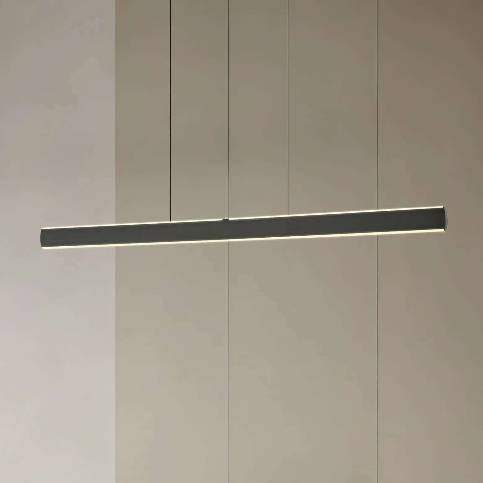 Lámpara colgante LED Lucande Arvon, negra, 117 cm, atenuable, CCT