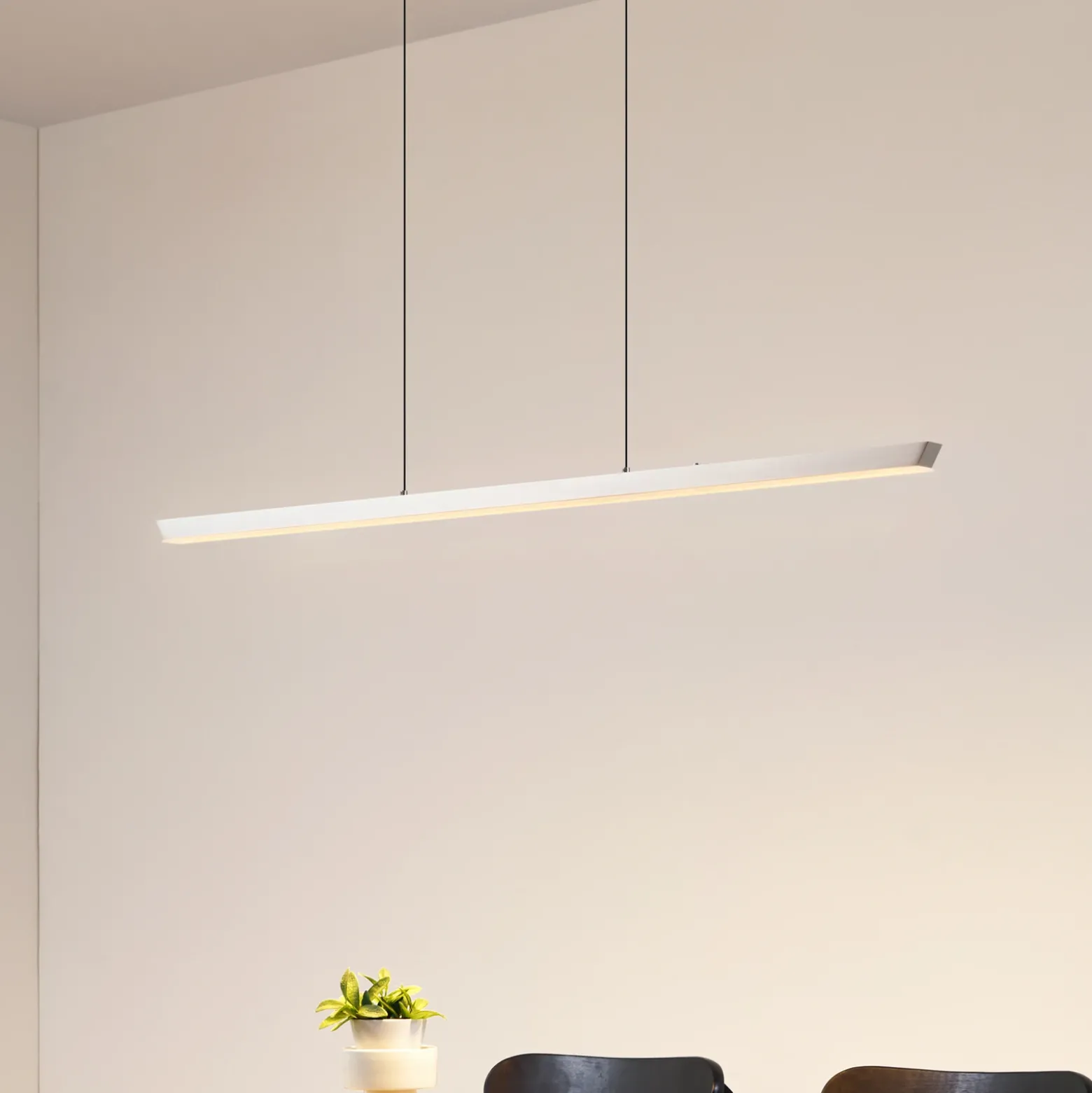 Lámpara colgante LED Lucande Solvar, 117 cm, plateada, CCT, atenuable