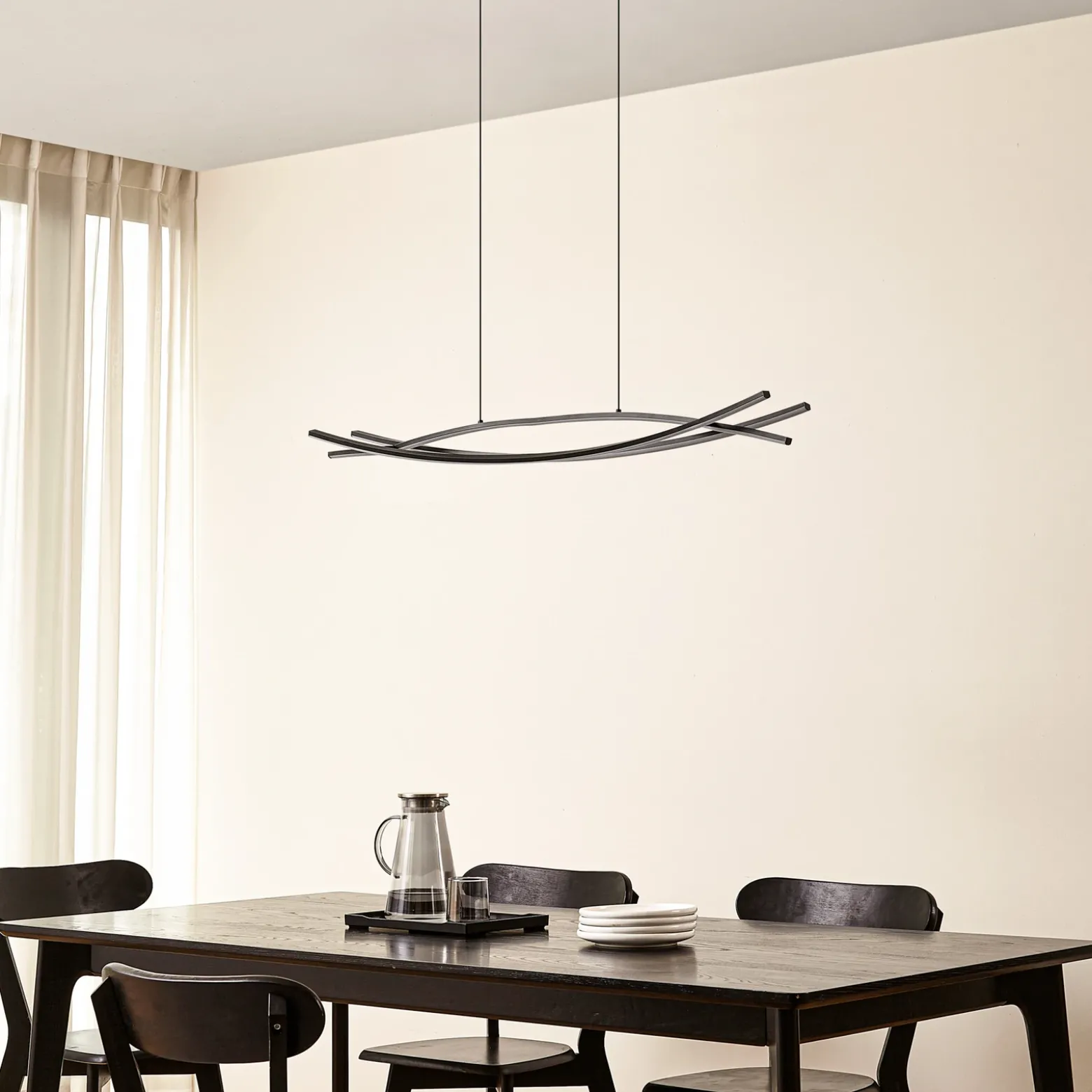Lámpara colgante LED Lucande Sayori, 98 cm, negra, atenuable