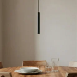 Lámpara colgante LED Lumaro de Lindby, negra, 27 cm, 48 V, atenuable