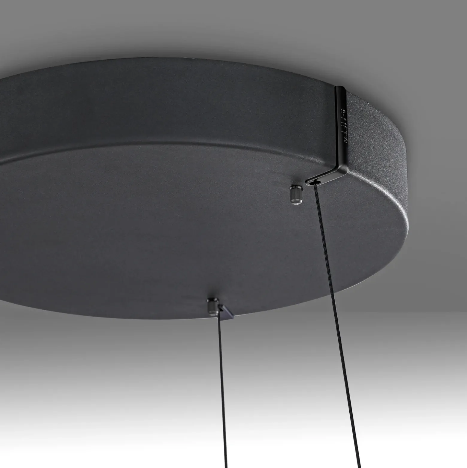 Lámpara colgante LED PURE E-Loop, roble/perla negra, Ø 70 cm aluminio, CCT