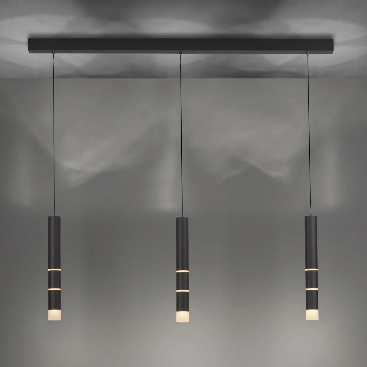 Lámpara colgante LED PURE Vega, tres cilindros, negra