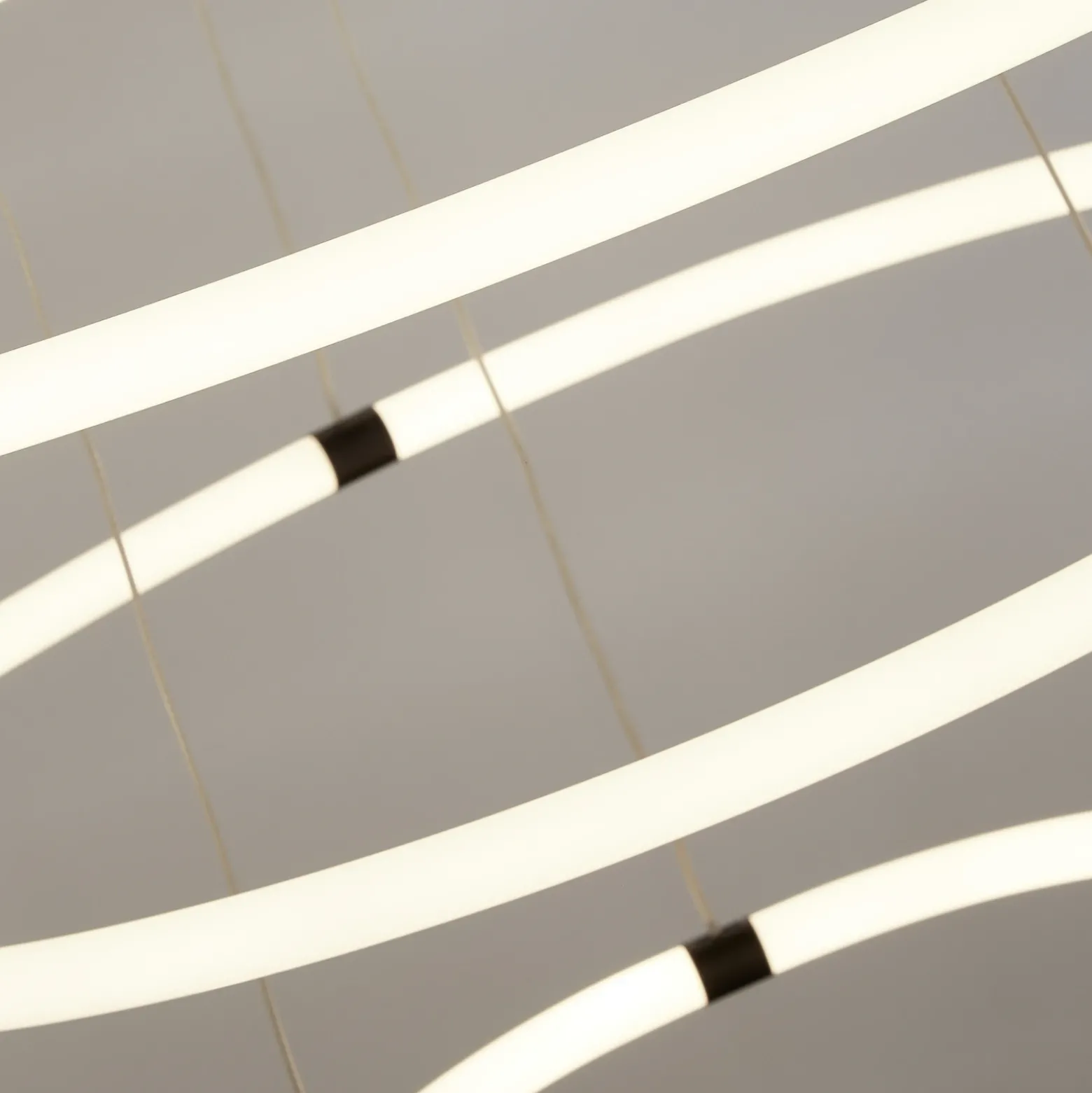 Lámpara colgante LED Revolve, 3 luces, blanca, acrílica, atenuable