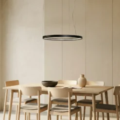 Lámpara colgante LED Rio 78 horizontal, 3.000 K, negra