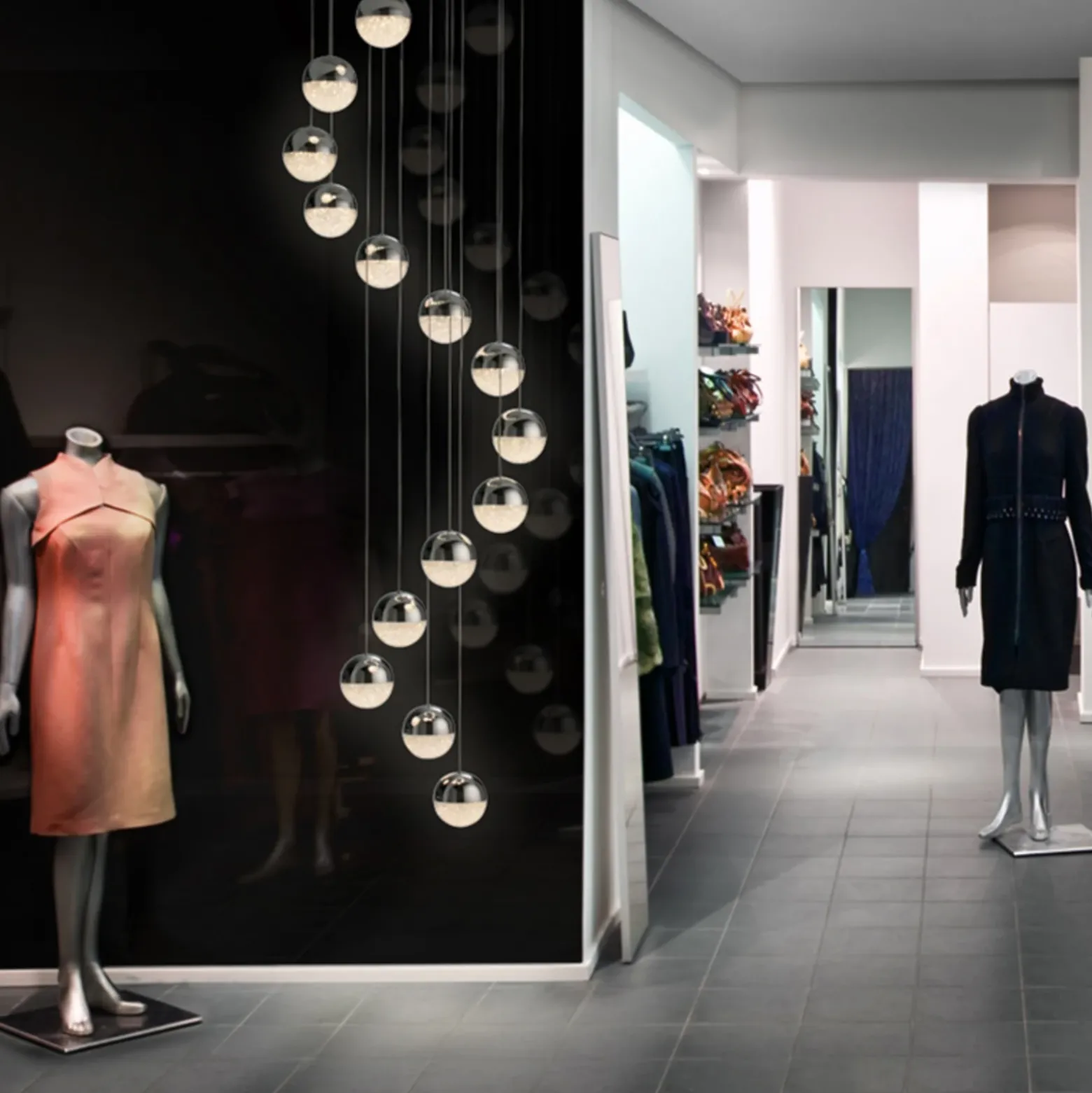 Lámpara colgante LED Sphere 14 luces cromo app