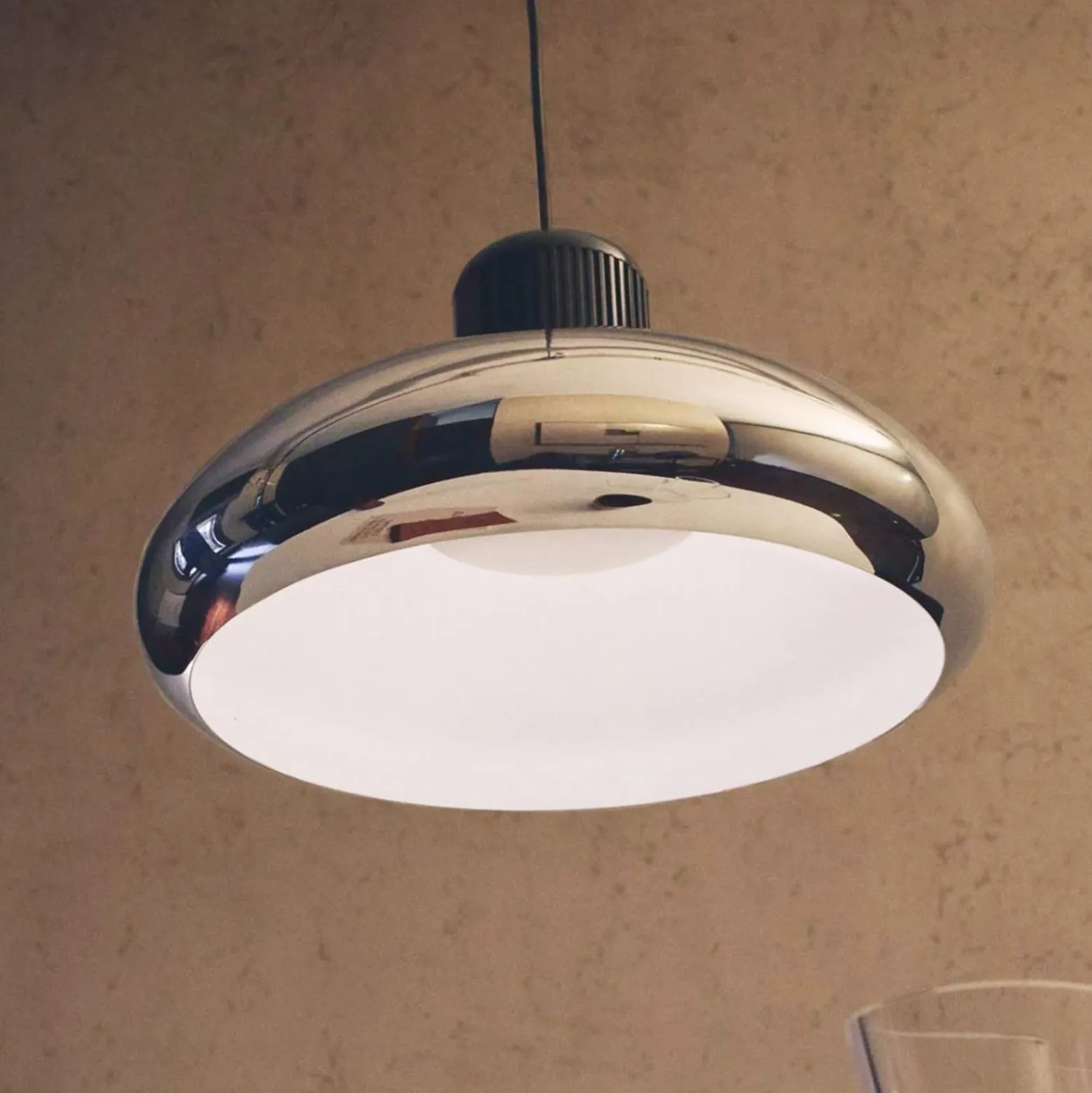 Lámpara colgante LED Stilnovo Trepiù, color cromo/negro, Ø 40 cm