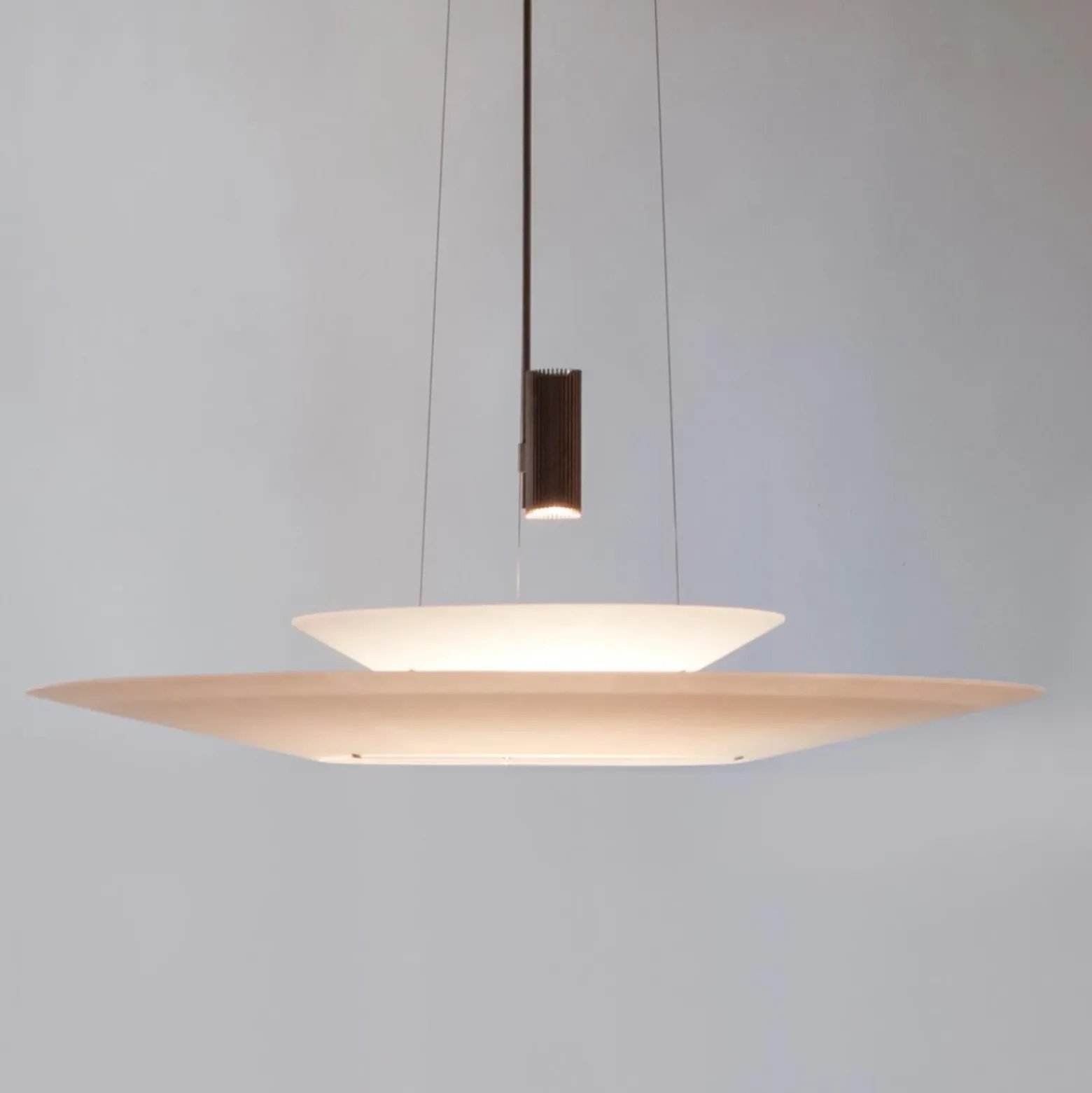 Lámpara colgante LED Vibia Flamingo Pantalla hacia arriba