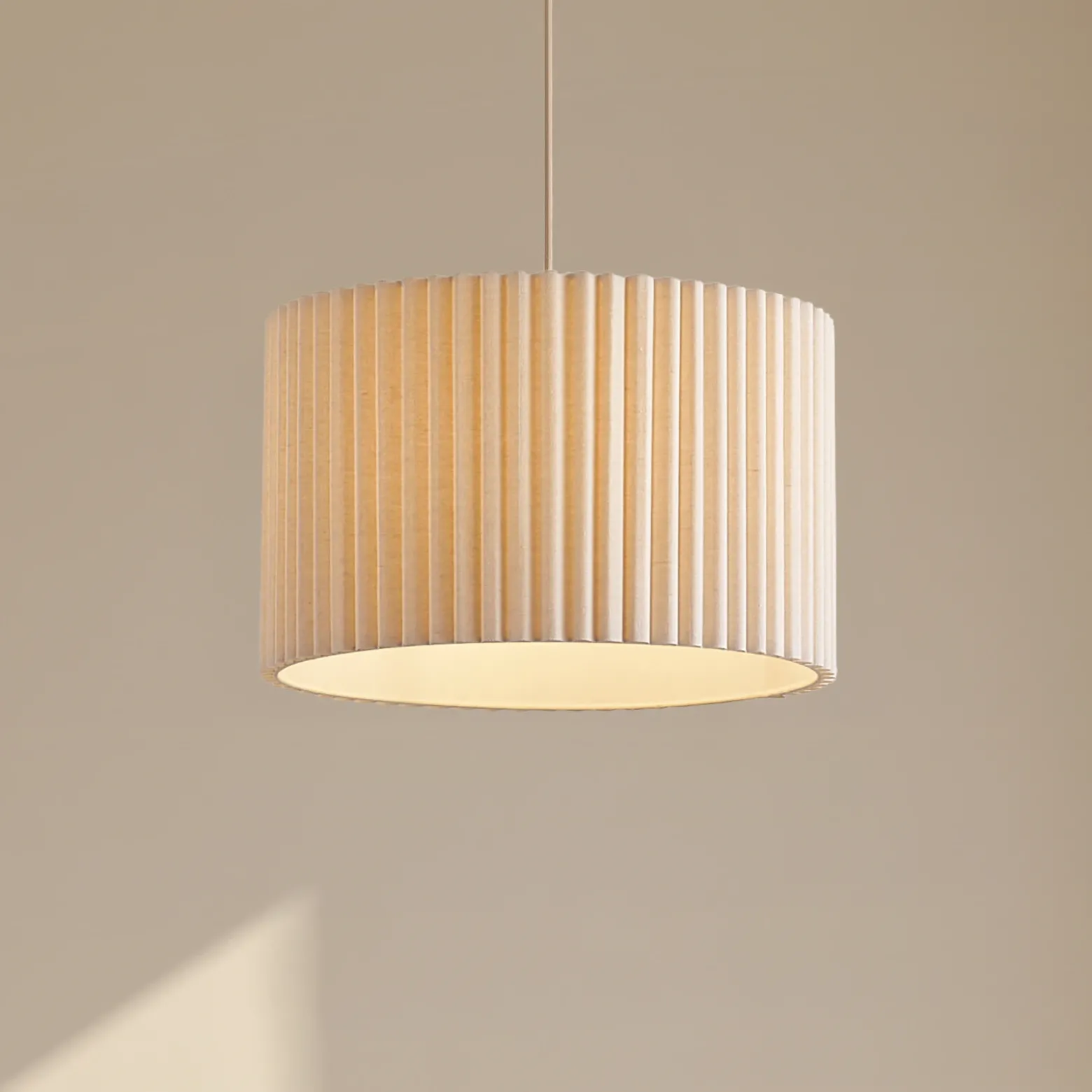 Lámpara colgante Libbie de Lindby, Ø 45 cm, lino, color crema