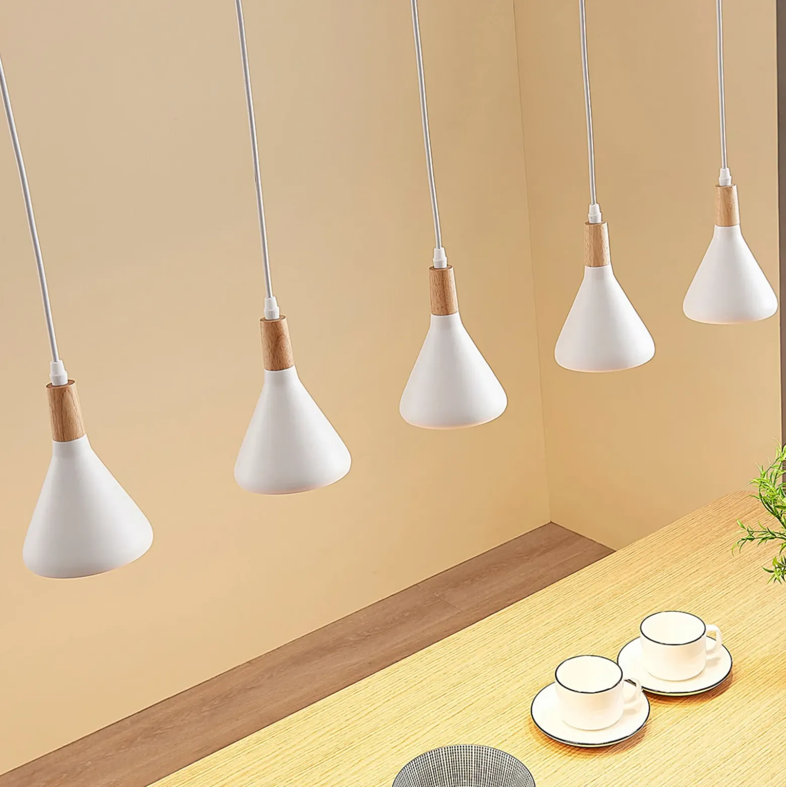 Lámpara colgante Lindby Arina, 100 cm, blanca, 5 luces, E14