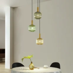 Lámpara colgante Lindby Doroteo, 3 luces, verde/ámbar/gris, cristal
