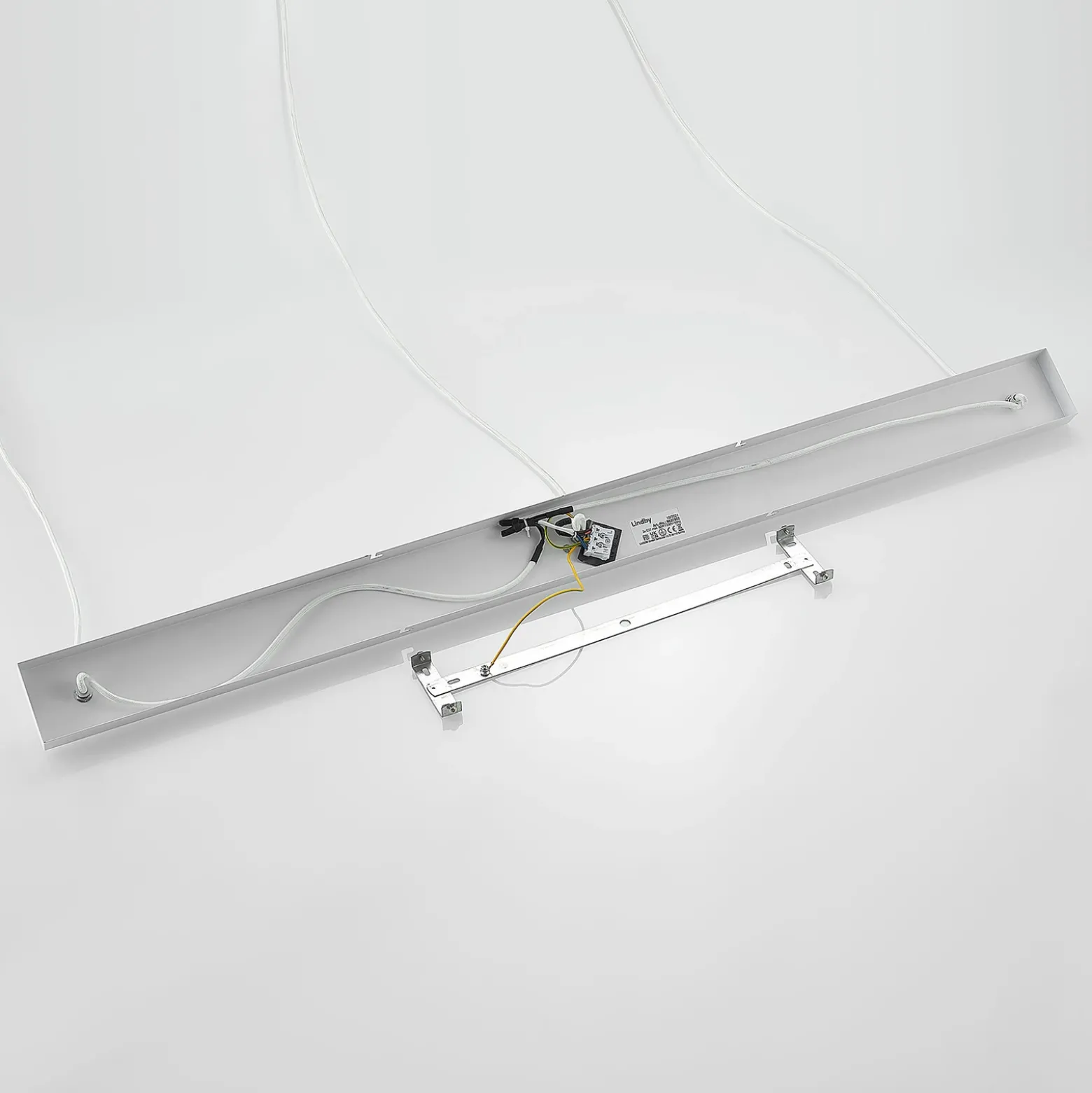 Lámpara colgante Lindby Elamira, blanca, metal, 133 cm, 3 luces.