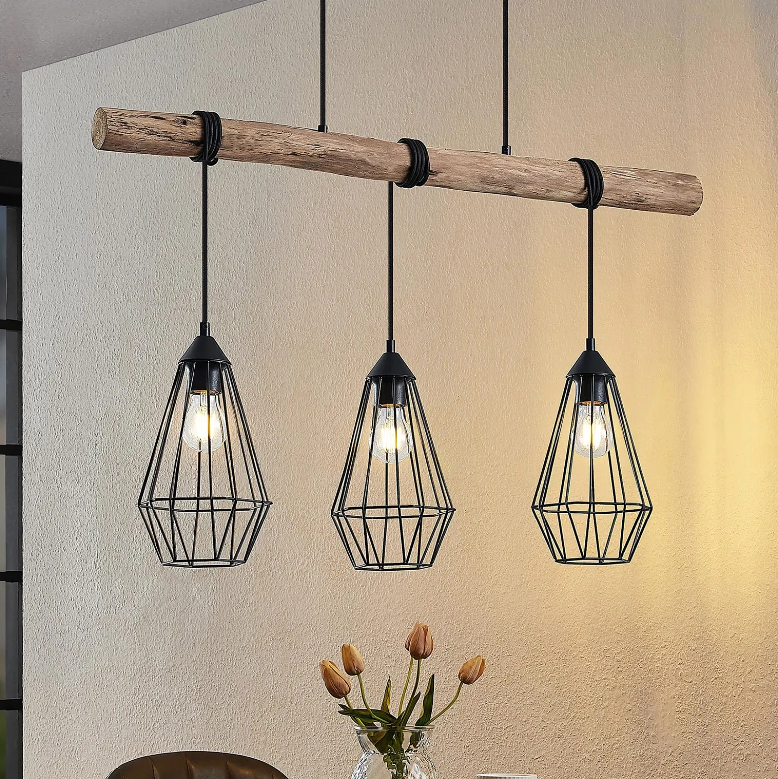 Lámpara colgante Lindby Eldarion, 90 cm, 3 luces, madera, E27