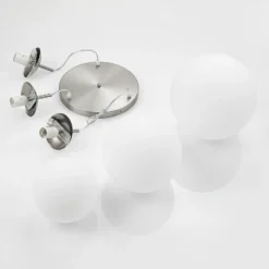 Lámpara colgante Lindby Heleska, blanca, cristal, 3 luces, Ø 47cm