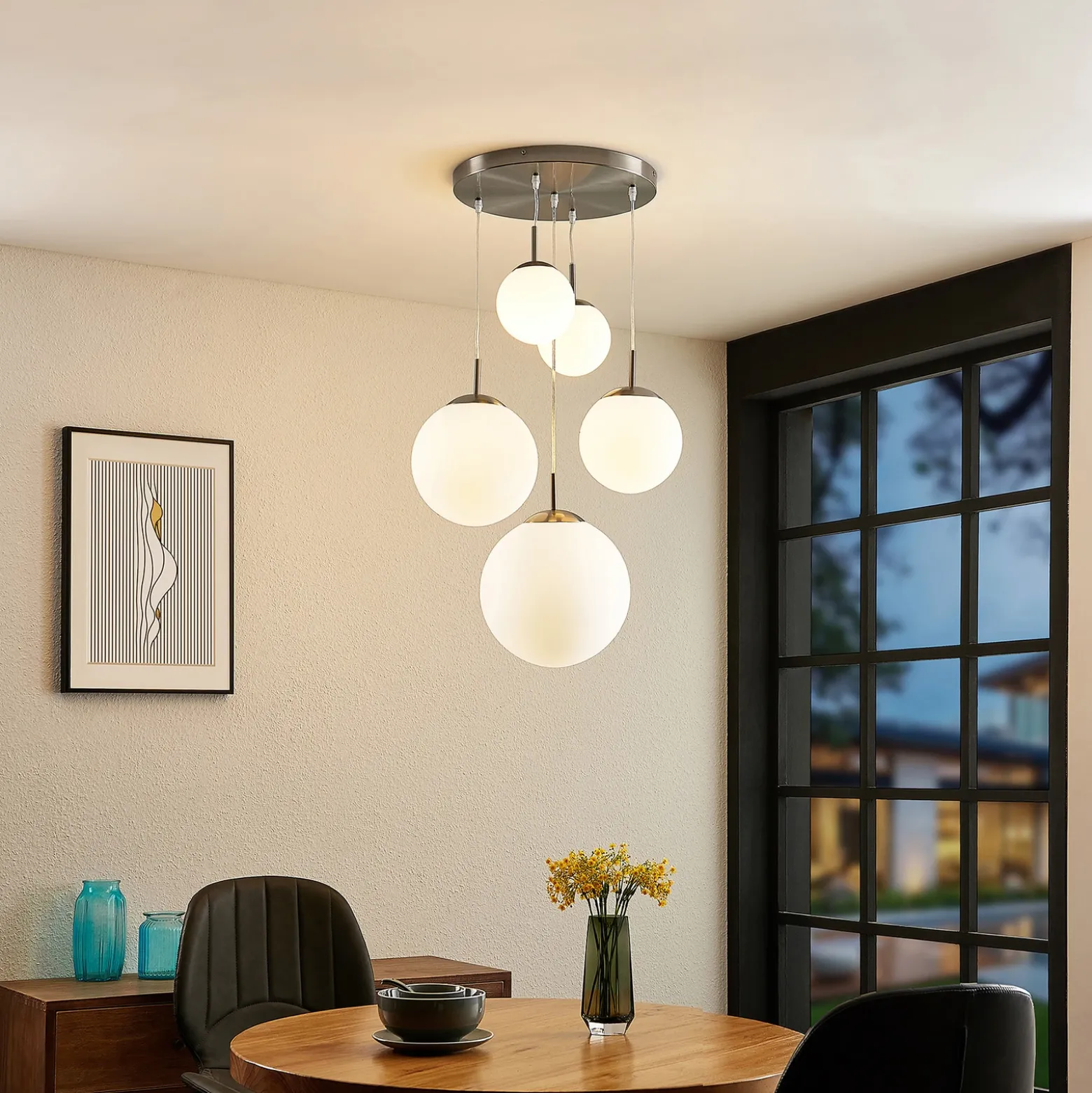 Lámpara colgante Lindby Heleska, blanca, de cristal, 5 luces, Ø 50 cm