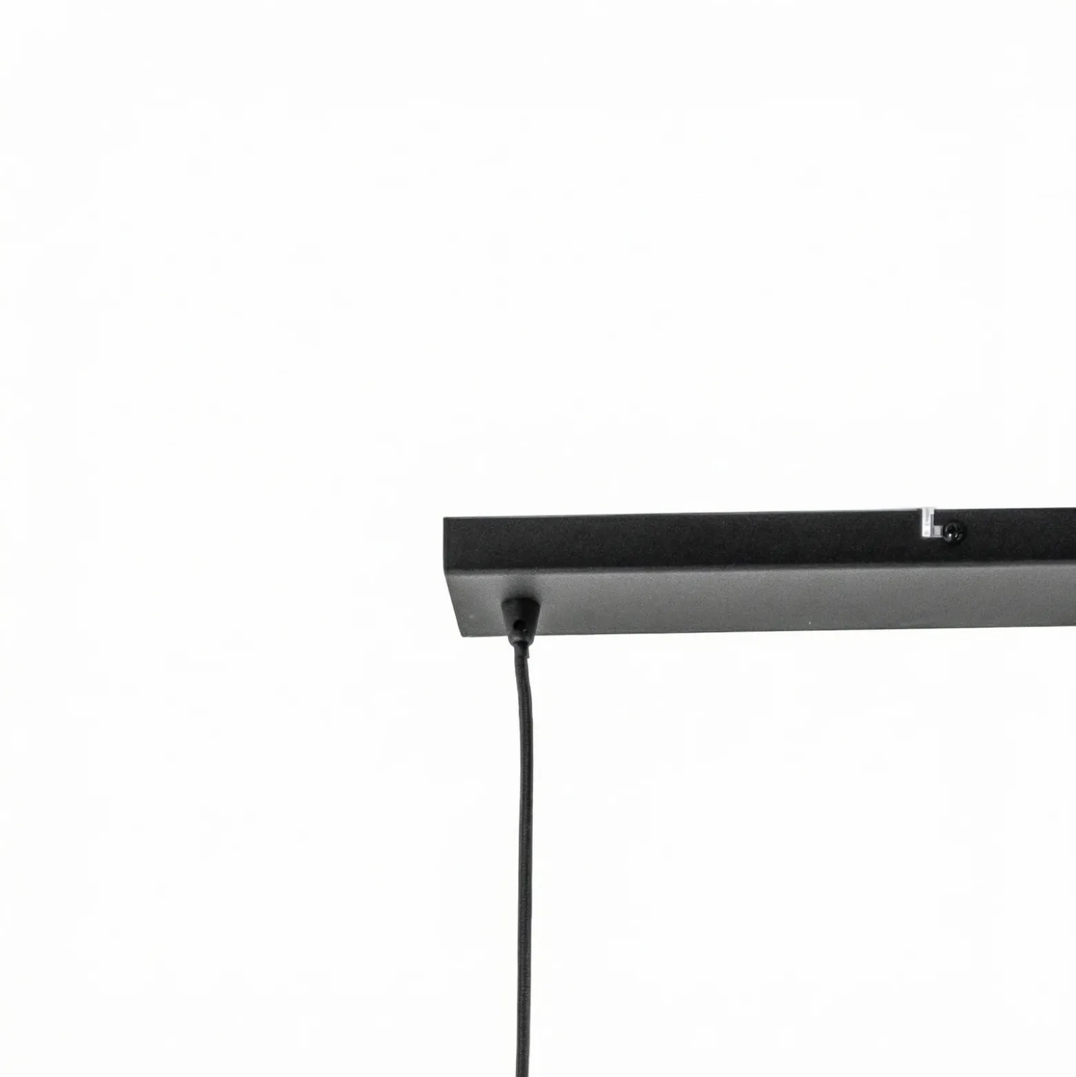 Lámpara colgante Lindby Jusra, negra, metal, 3 luces, 99cm