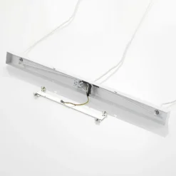 Lámpara colgante Lindby Kadir, 73 cm, 3 luces, blanco, madera