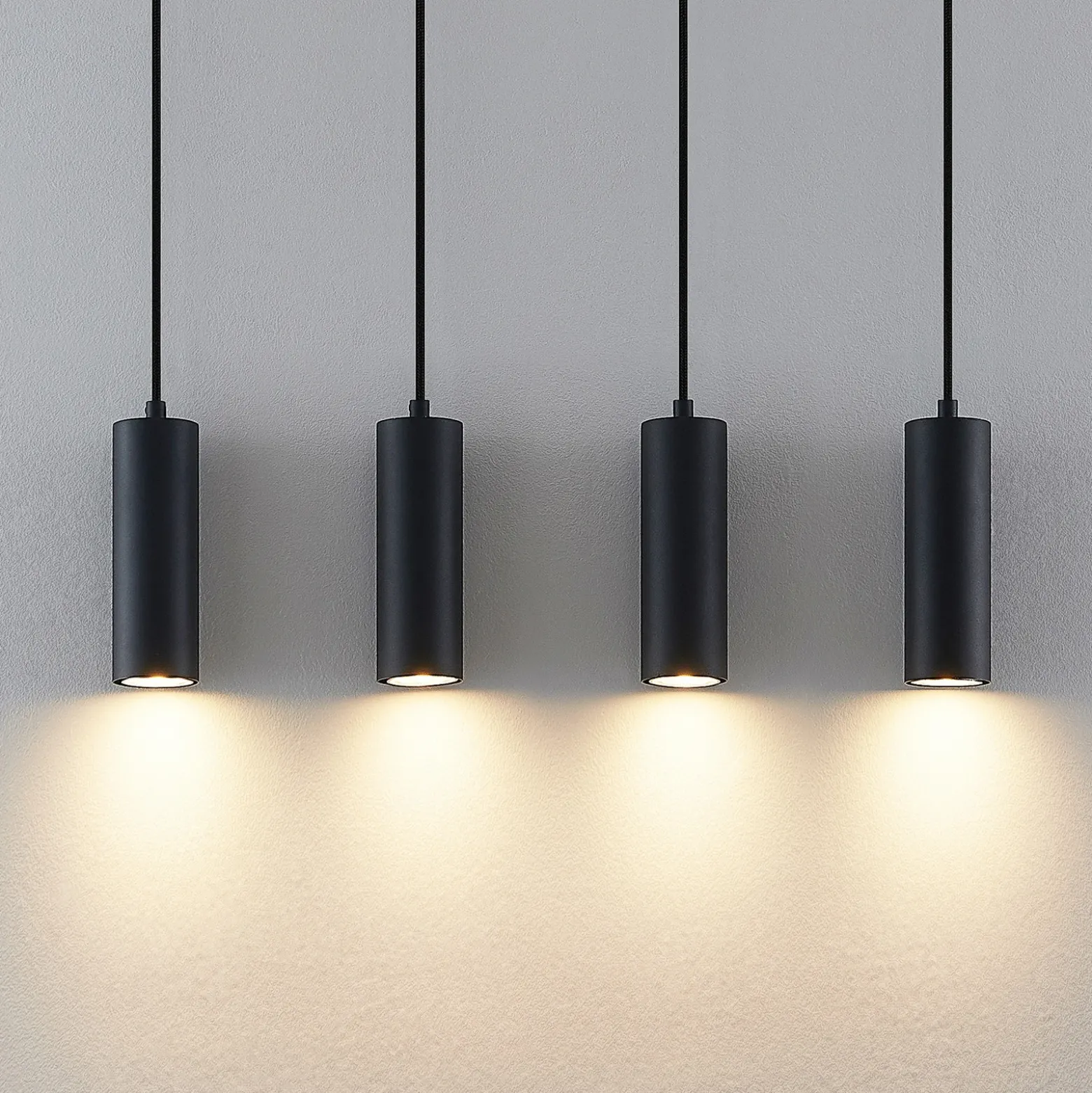 Lámpara colgante Lindby Maniva. 60 cm, 4 luces, negro, GU10