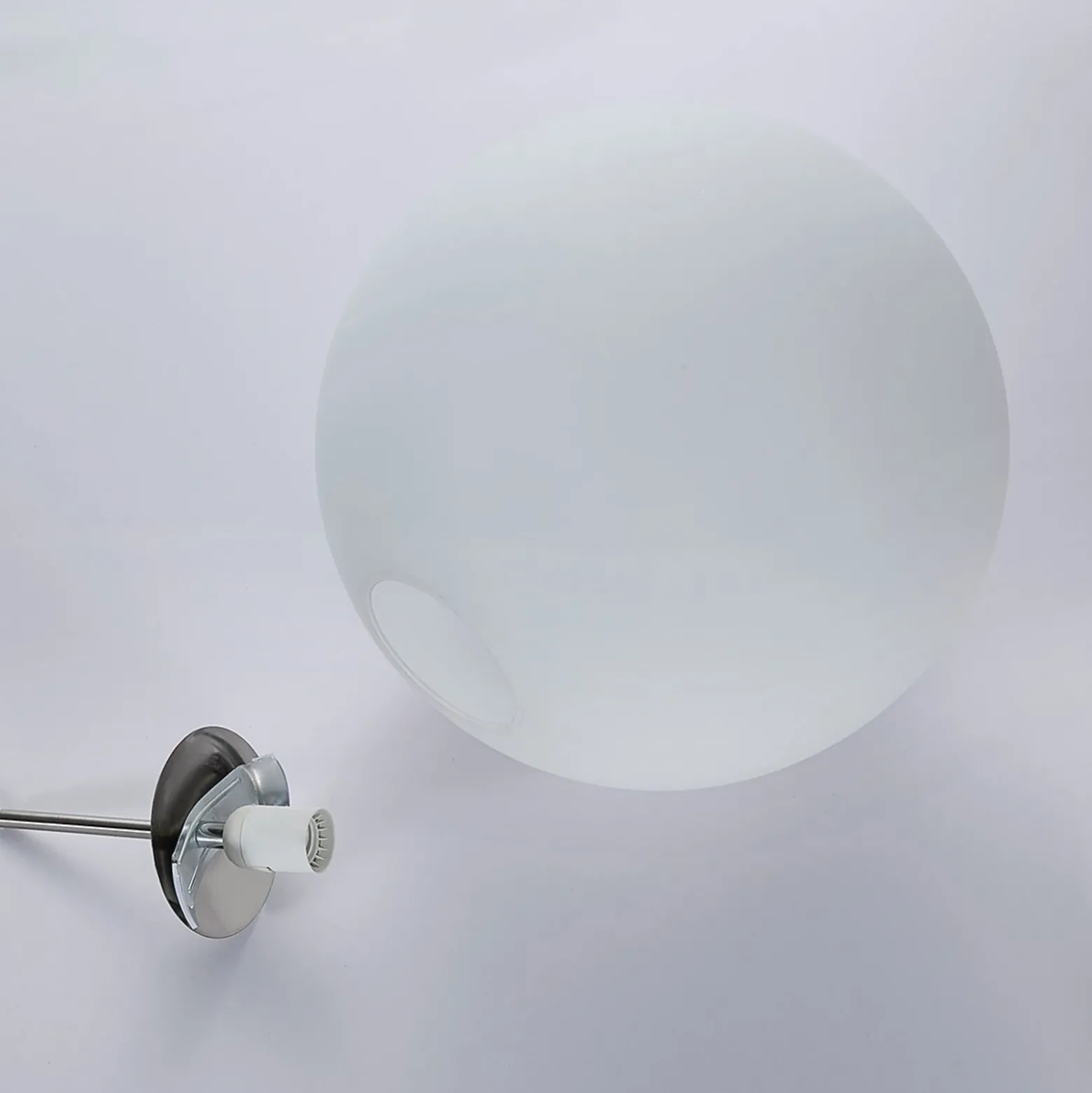 Lámpara colgante Lindby Marike, Ø 40 cm, blanca, cristal, globo, E27