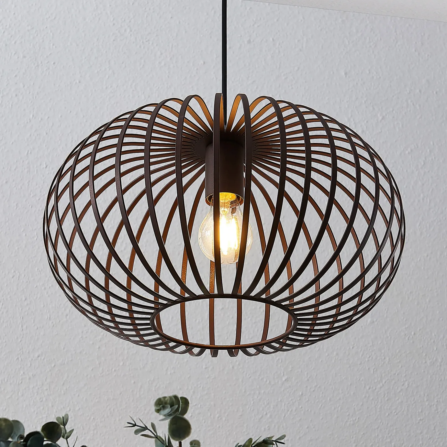 Lámpara colgante Lindby Nahele, marrón, metal, Ø 40 cm, E27