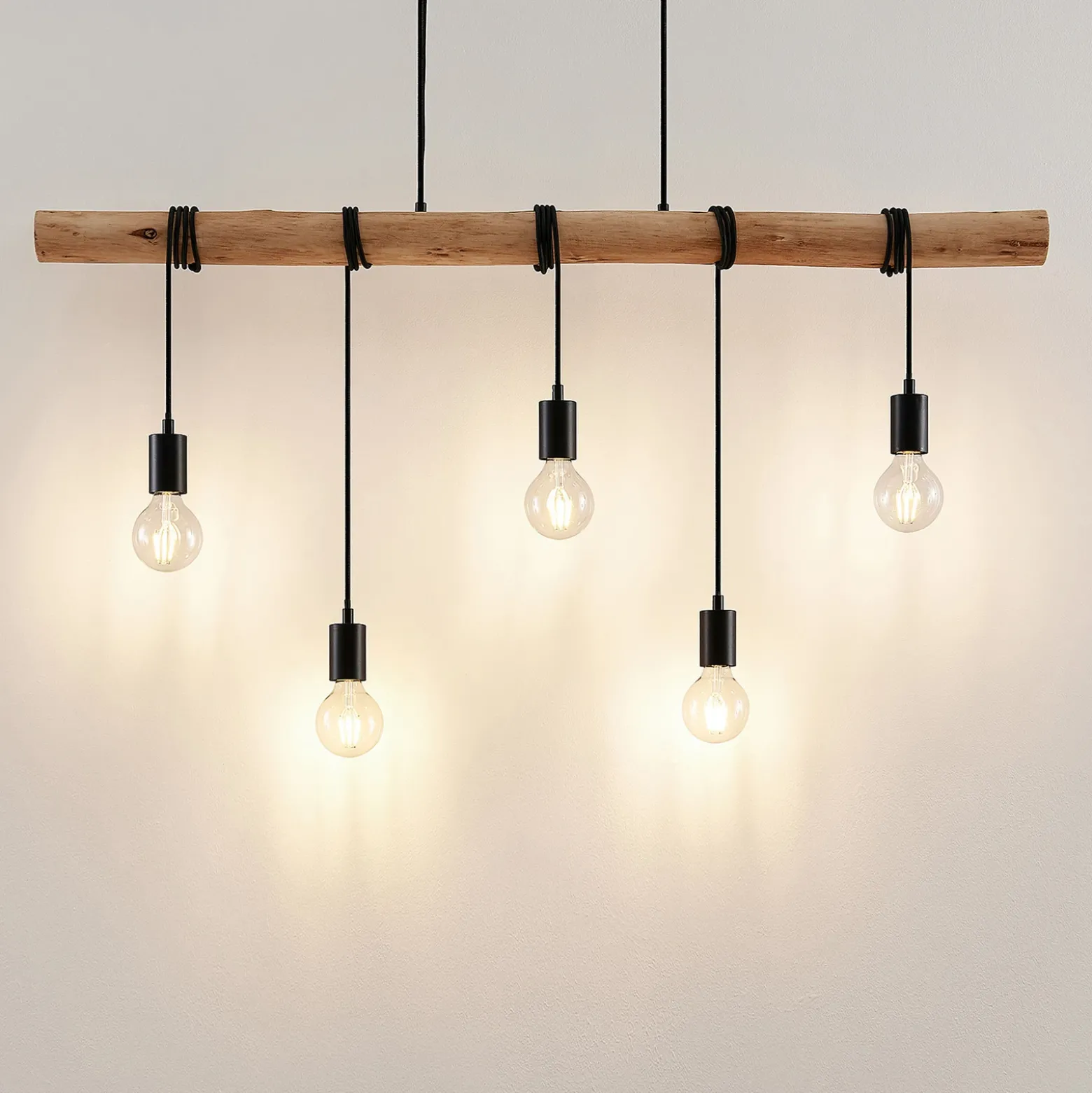 Lámpara colgante Lindby Rom, 5 luces, madera, cuerda, negro, 116 cm
