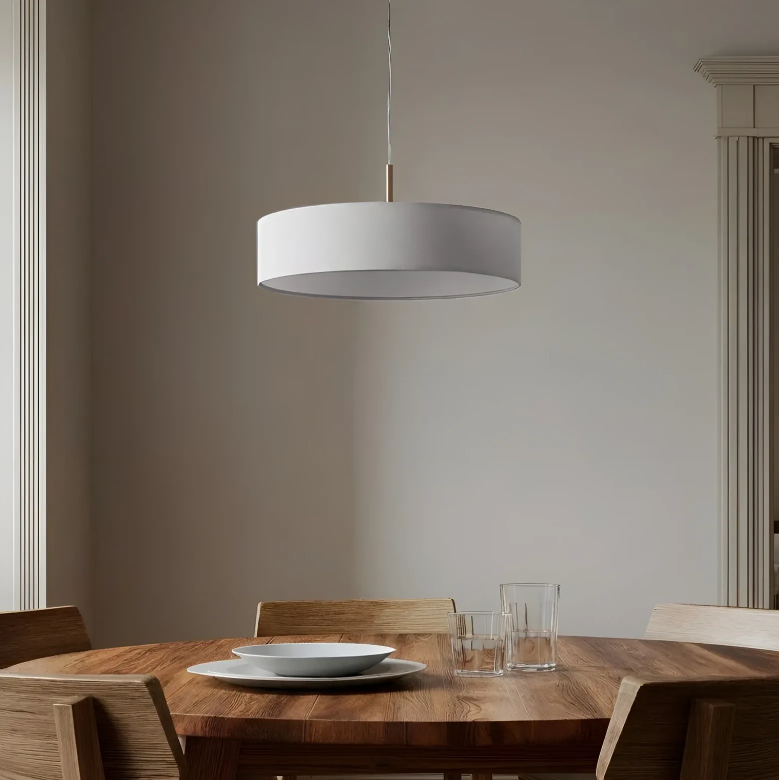 Lámpara colgante Lindby Sebatin, Ø 50 cm, blanca, tela, E27