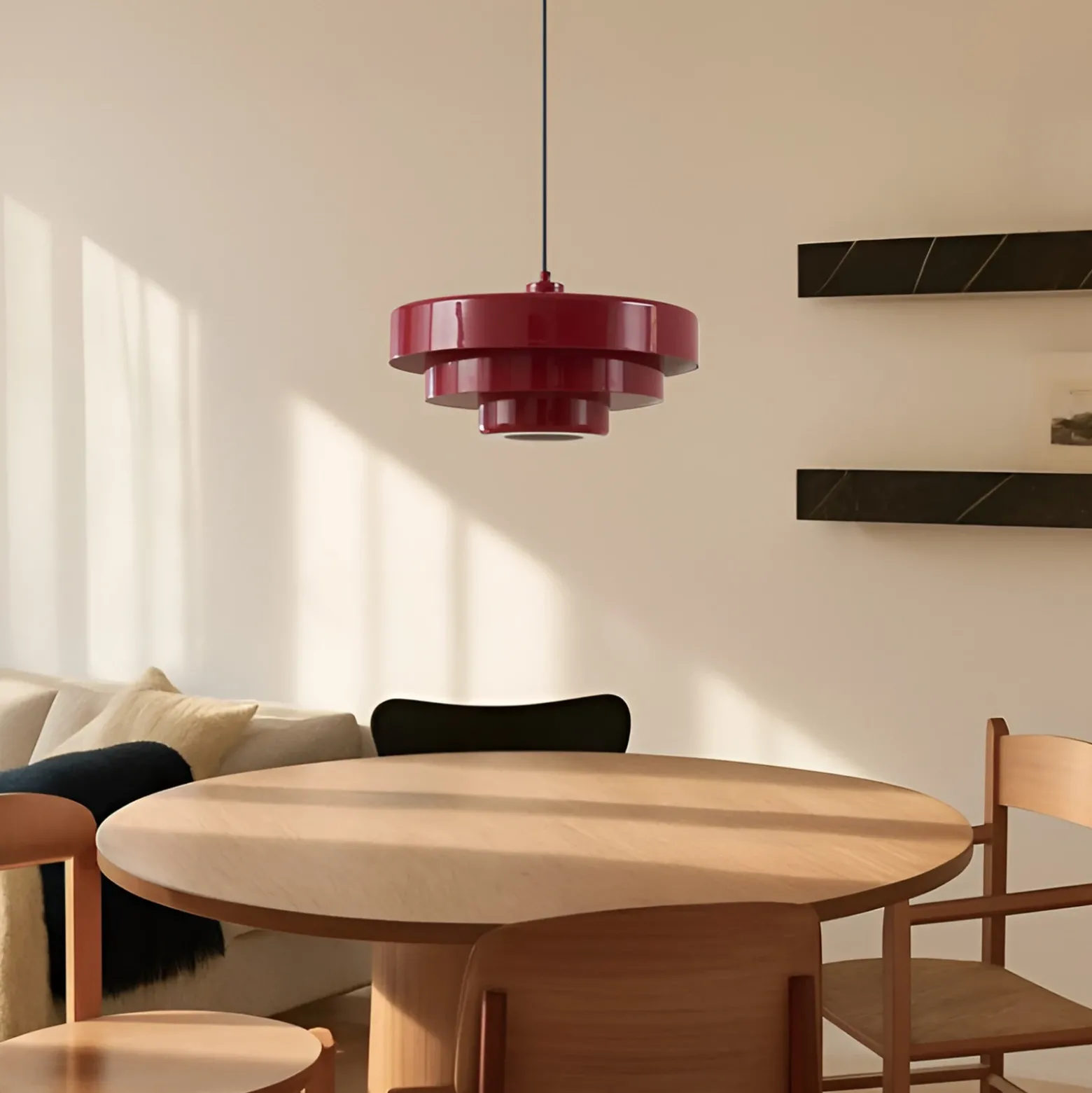 Lámpara colgante Lindby Tivra, rojo brillante, Ø 35 cm, metal