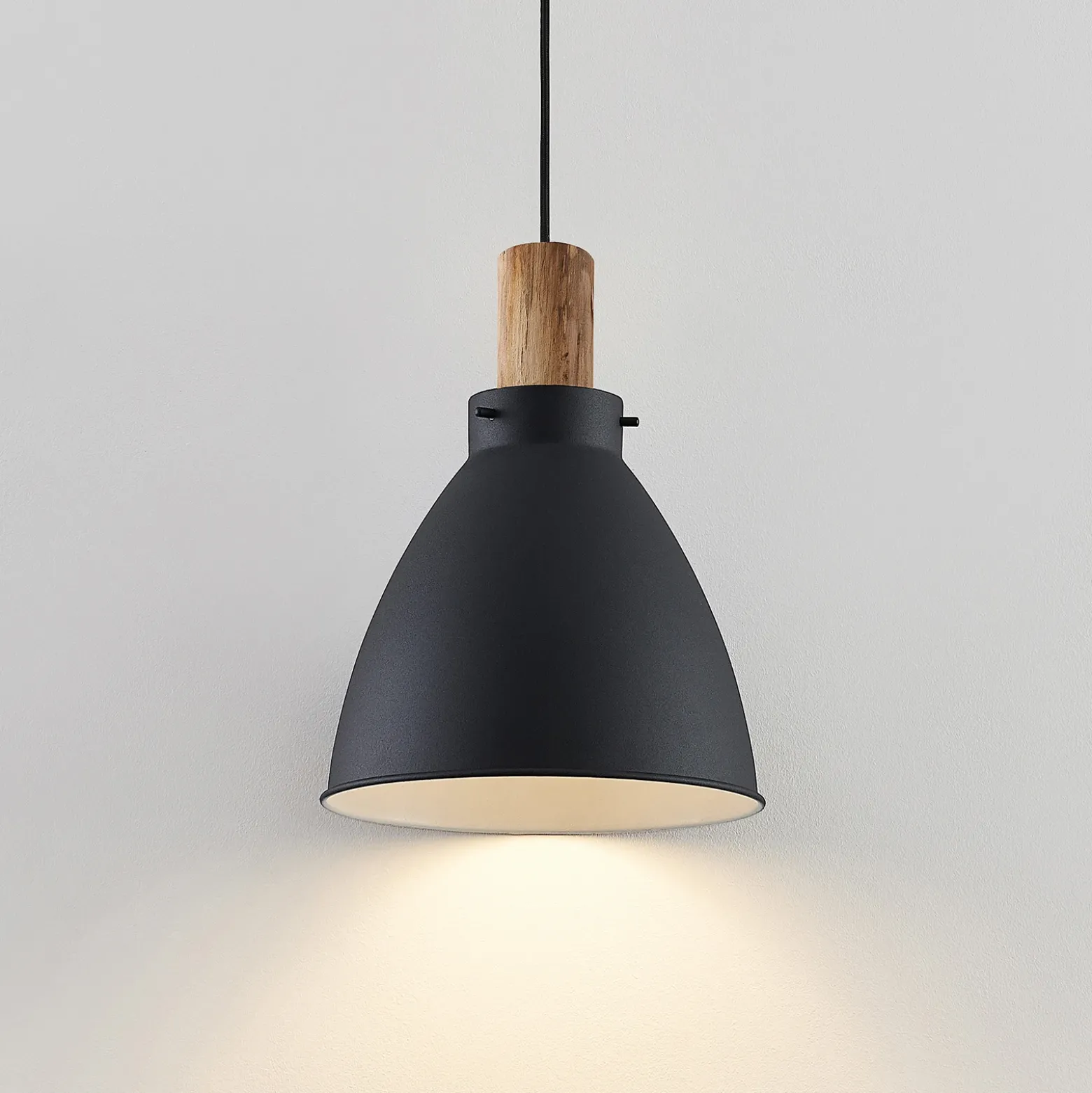 Lámpara colgante Lindby Trebale, E27, Ø 28 cm, negro, metal