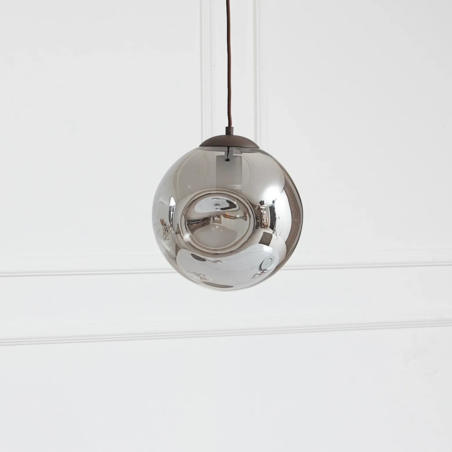 Lámpara colgante Lindby Valentina, E27, Ø 25 cm, gris ahumado, cristal