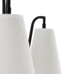 Lámpara colgante Lou 5 de Globen Lighting, en blanco bouclé y tela negra
