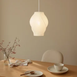 Lámpara colgante Lucande Tovina, textil, blanca, Ø35 cm