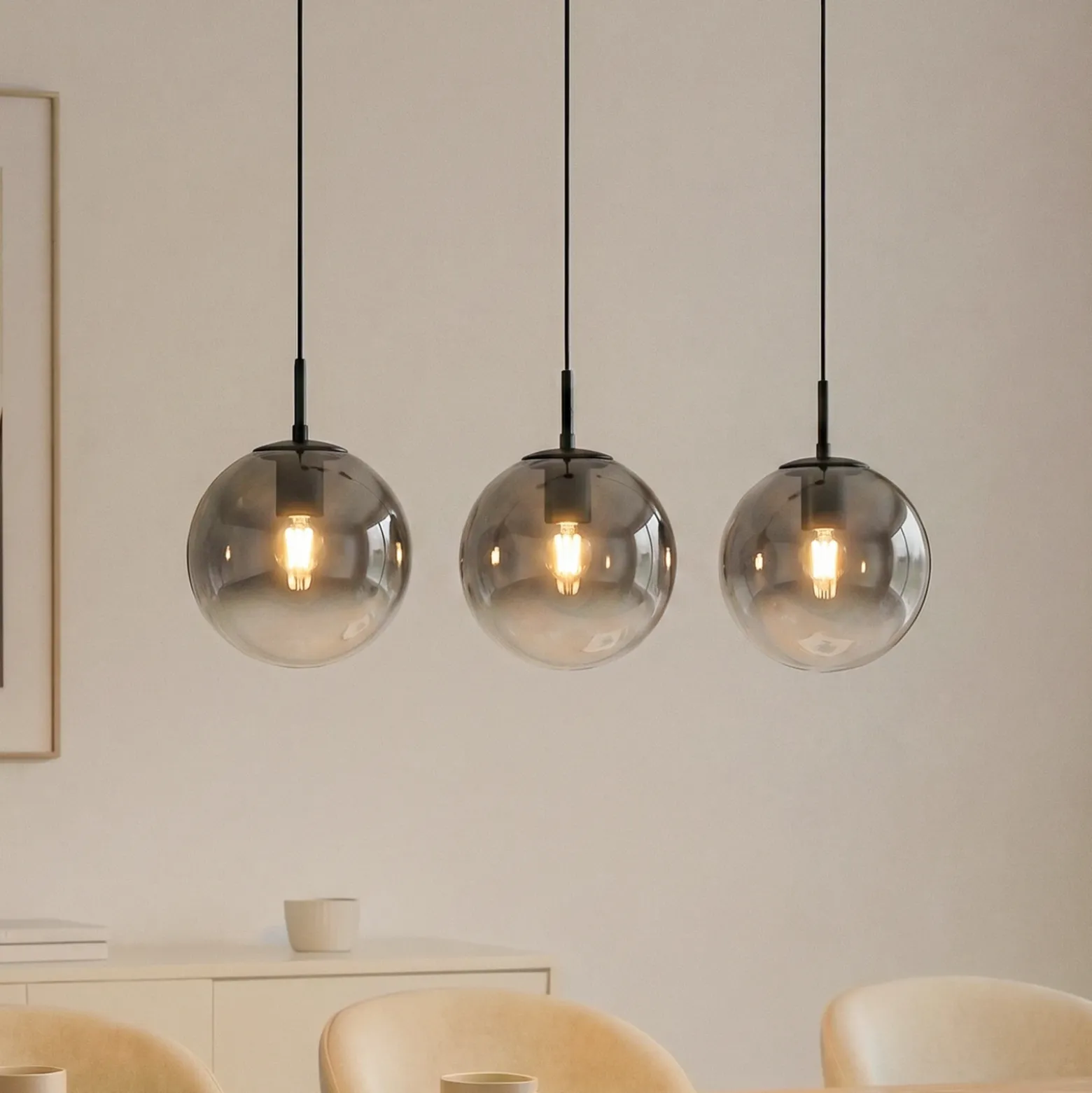 Lámpara colgante Lucande Veloura, 3 luces, 84 cm, cristal, madera