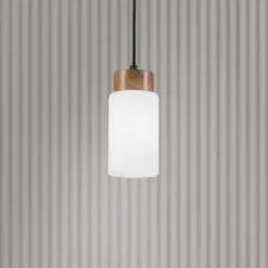 Lámpara colgante Markus, vidrio opalino/madera de roble, Ø 9,5 cm, E27