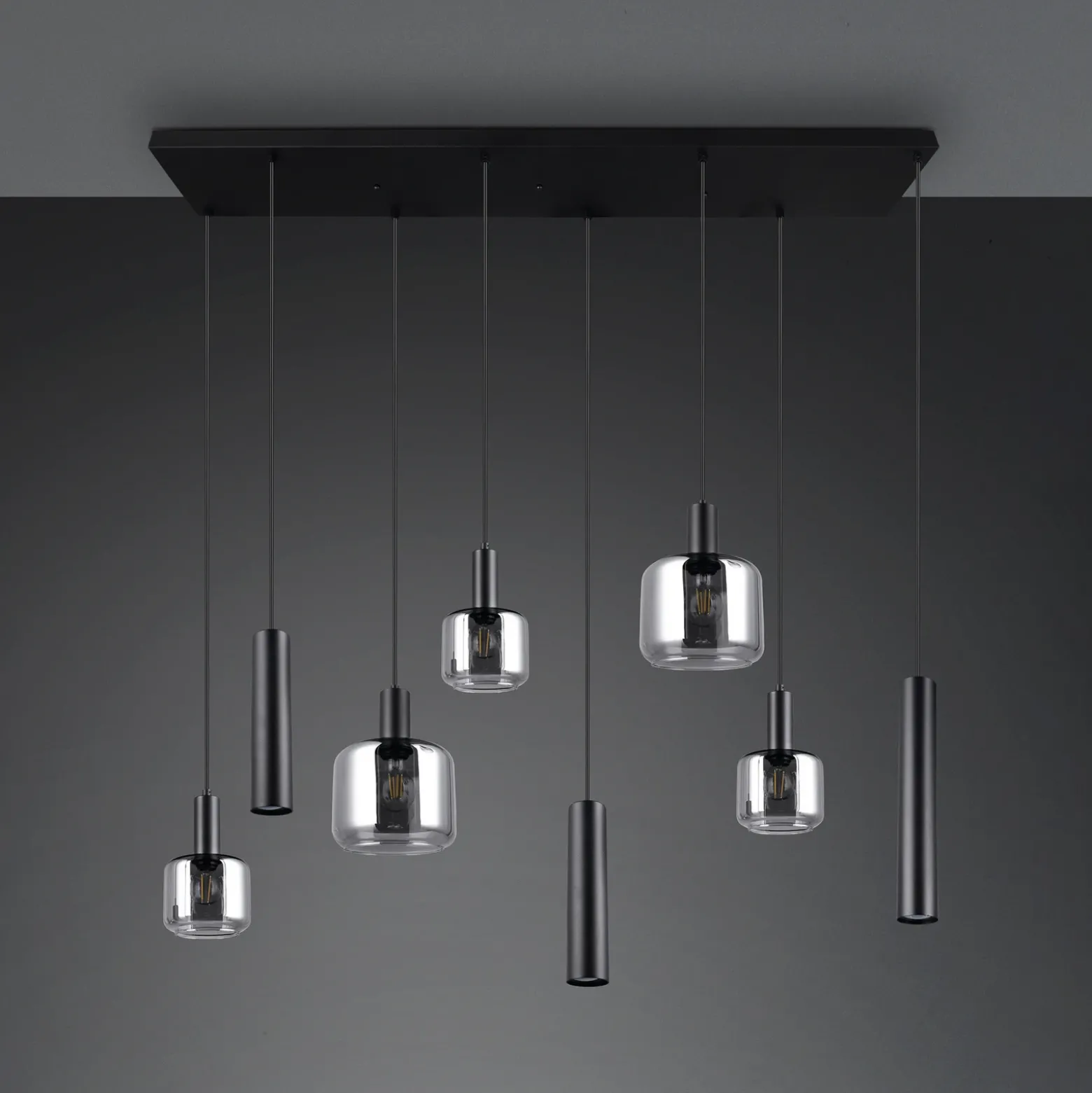 Lámpara colgante Mataro, cromo/negro, 118 cm, 8 luces cristal/metal