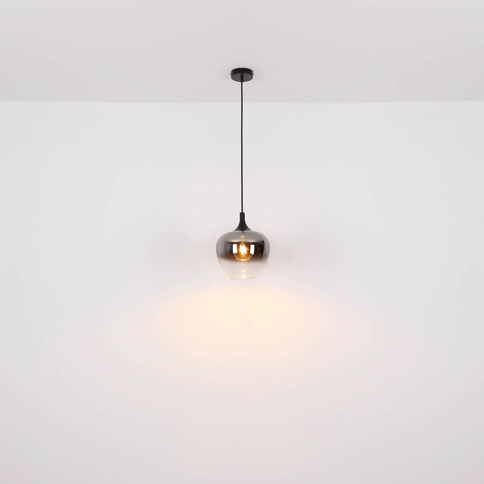 Lámpara colgante Maxy, longitud 100 cm, gris humo, cristal, 4 luces.