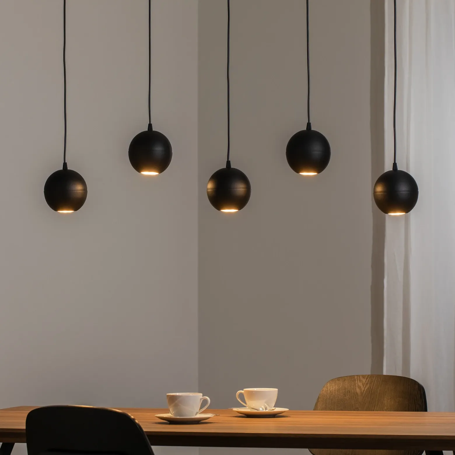 Lámpara colgante Midway, negra, 5 luces, 105 cm de largo, GU10