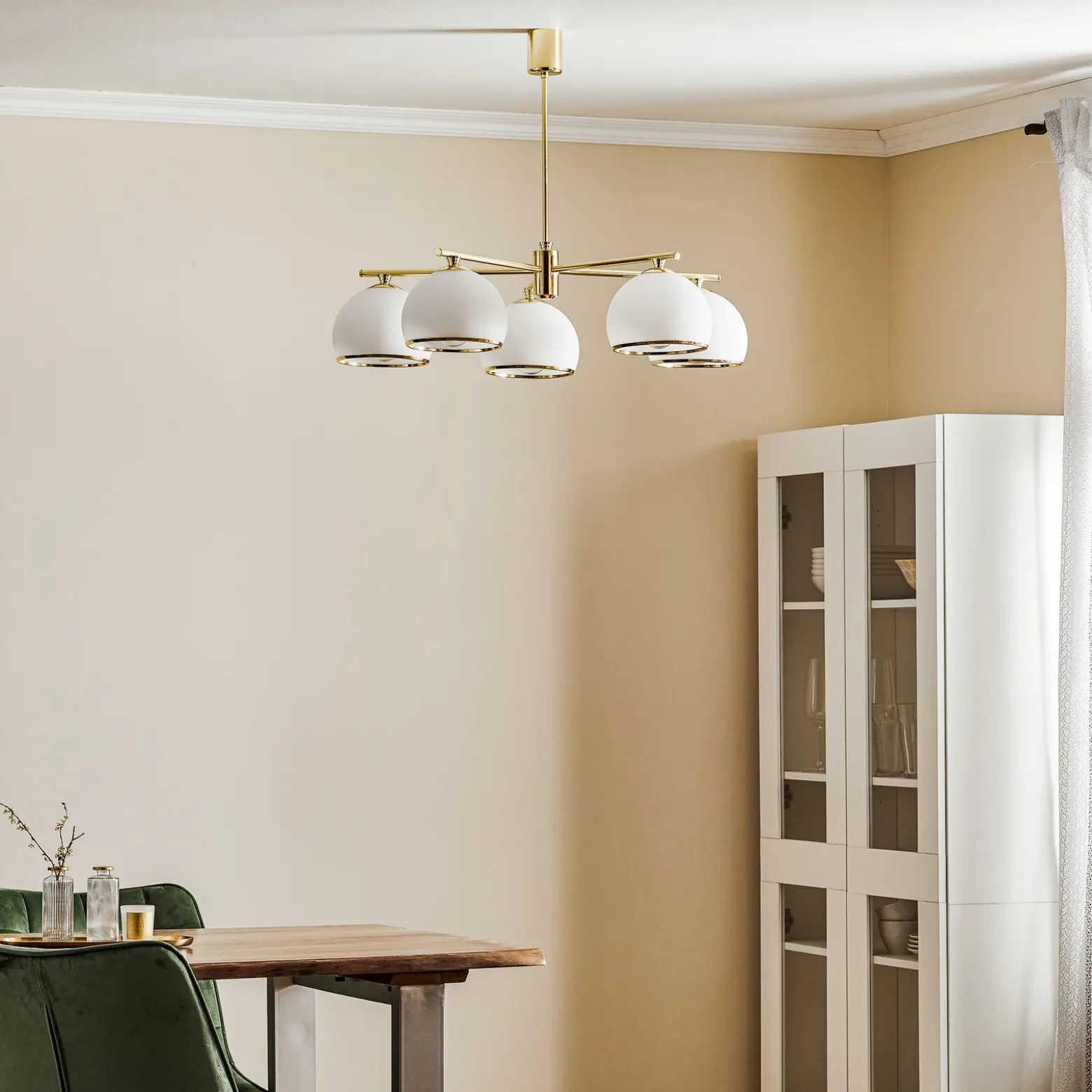 Lámpara colgante Mina, 5 luces, latón