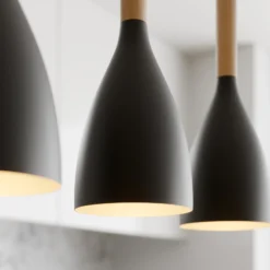 Lámpara colgante Muza 3 luces larga negro/madera clara