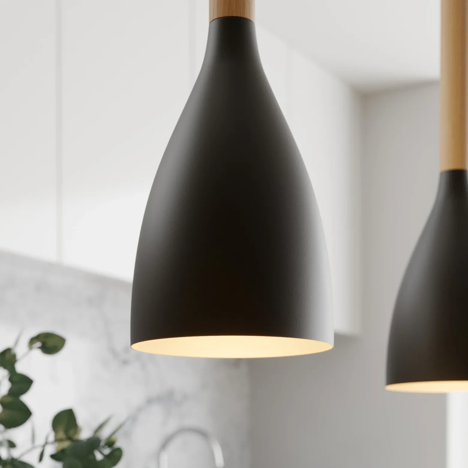 Lámpara colgante Muza, negro/madera clara, Ø 11 cm