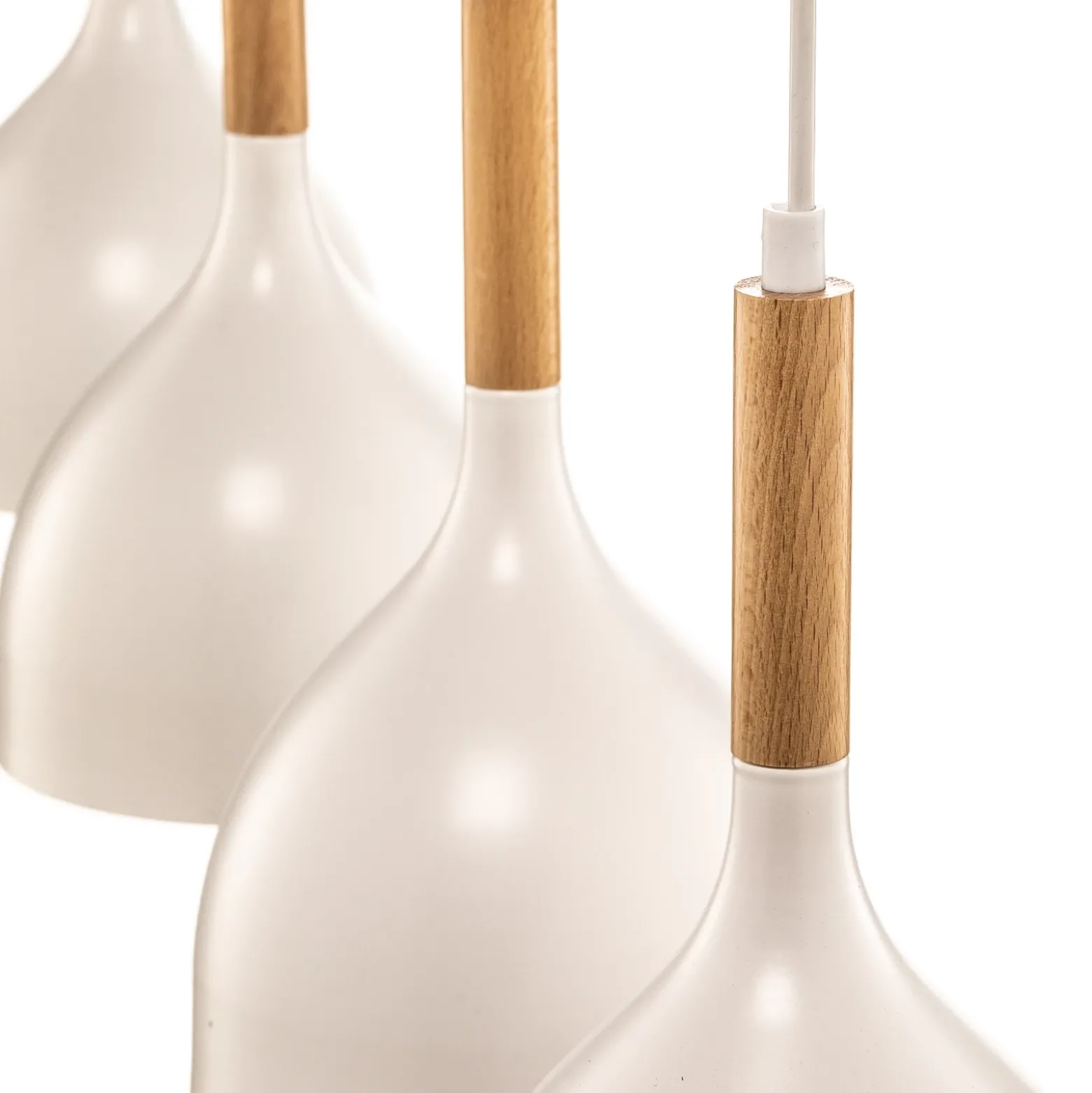 Lámpara colgante Noak, blanco/madera natural, 4 luces larga